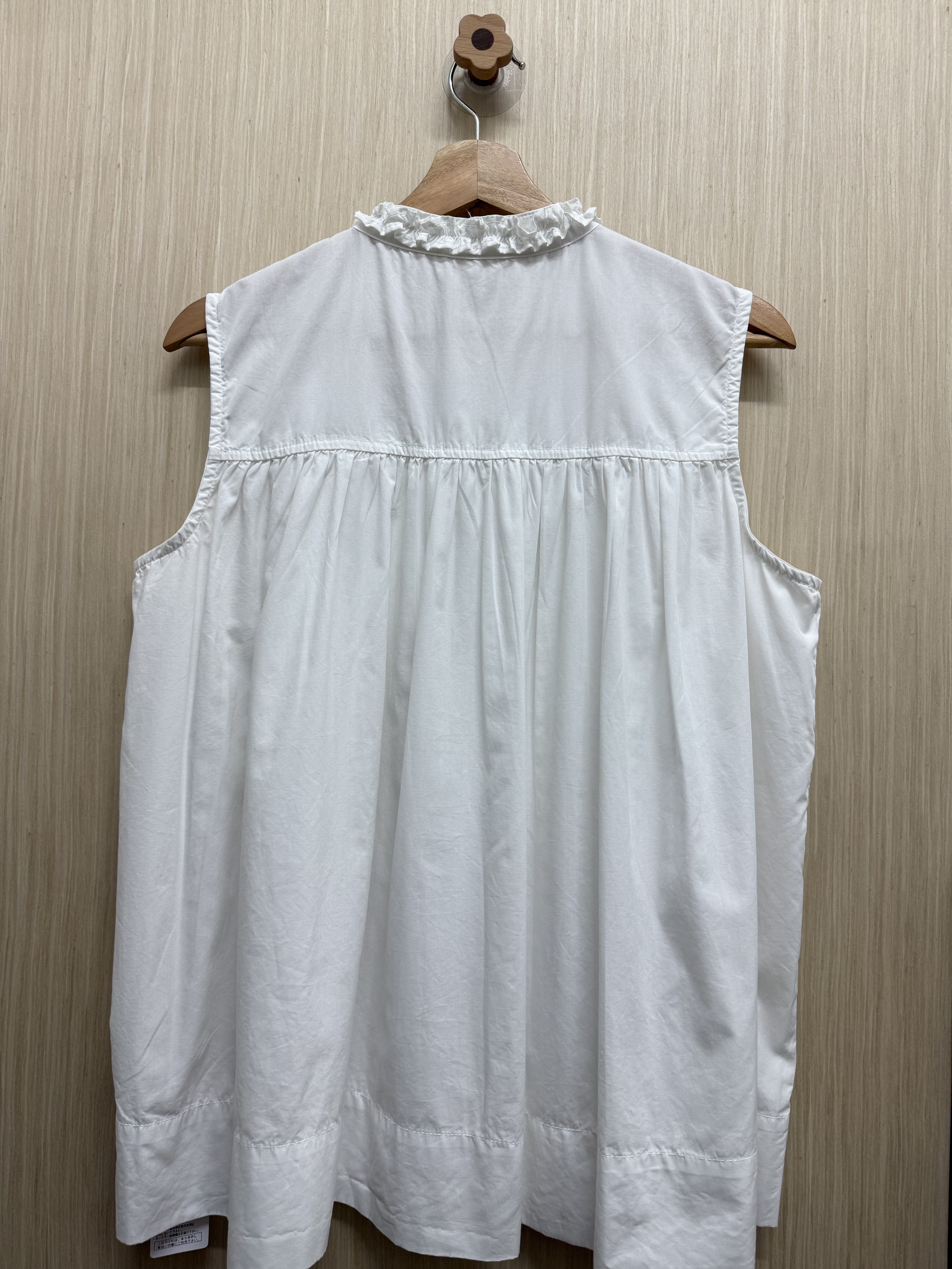 花邊領袖風琴褶背心