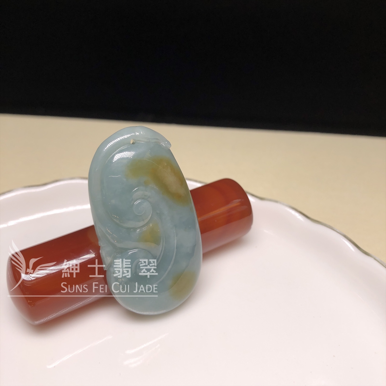 天藍帶翡色如意 B08424