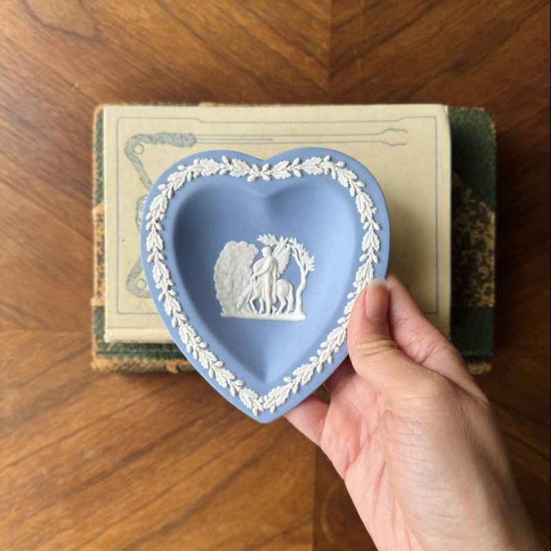 Vintage Wedgwood Blue Jasper Trinket Dish - Heart (MT2462/MT2463)