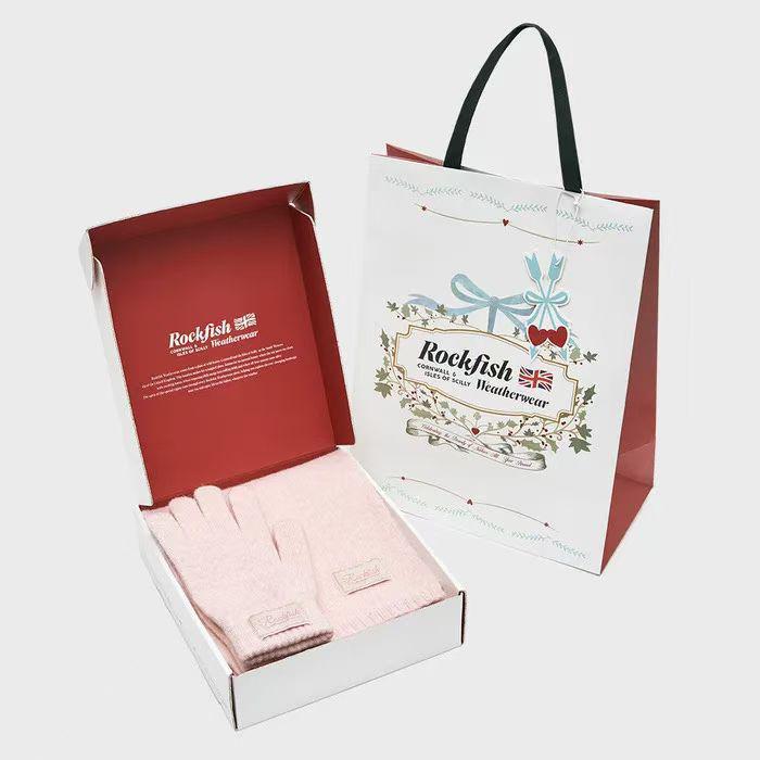 rockfish圍巾手襪禮盒 🉐限時折扣 三個顏色：pink / cream /light grey