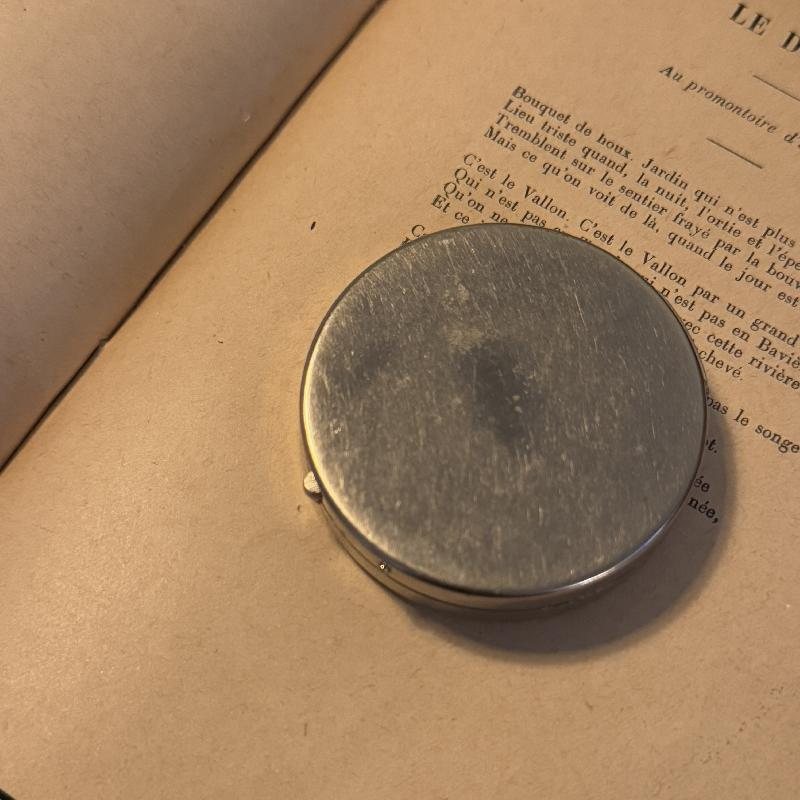 Rare! Antique C.a. 1920s "Karess" line by Woodworth Inc Silver-Plated Guilloché Engraving Loose Powder Compact(MT2221)
