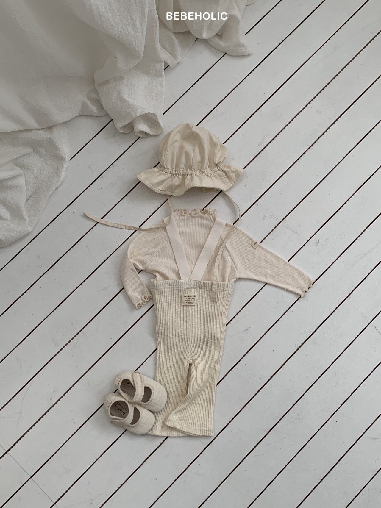 🌸預訂 韓國直送🌸🇰🇷BEBEHOLIC三色標籤羅紋吊帶褲