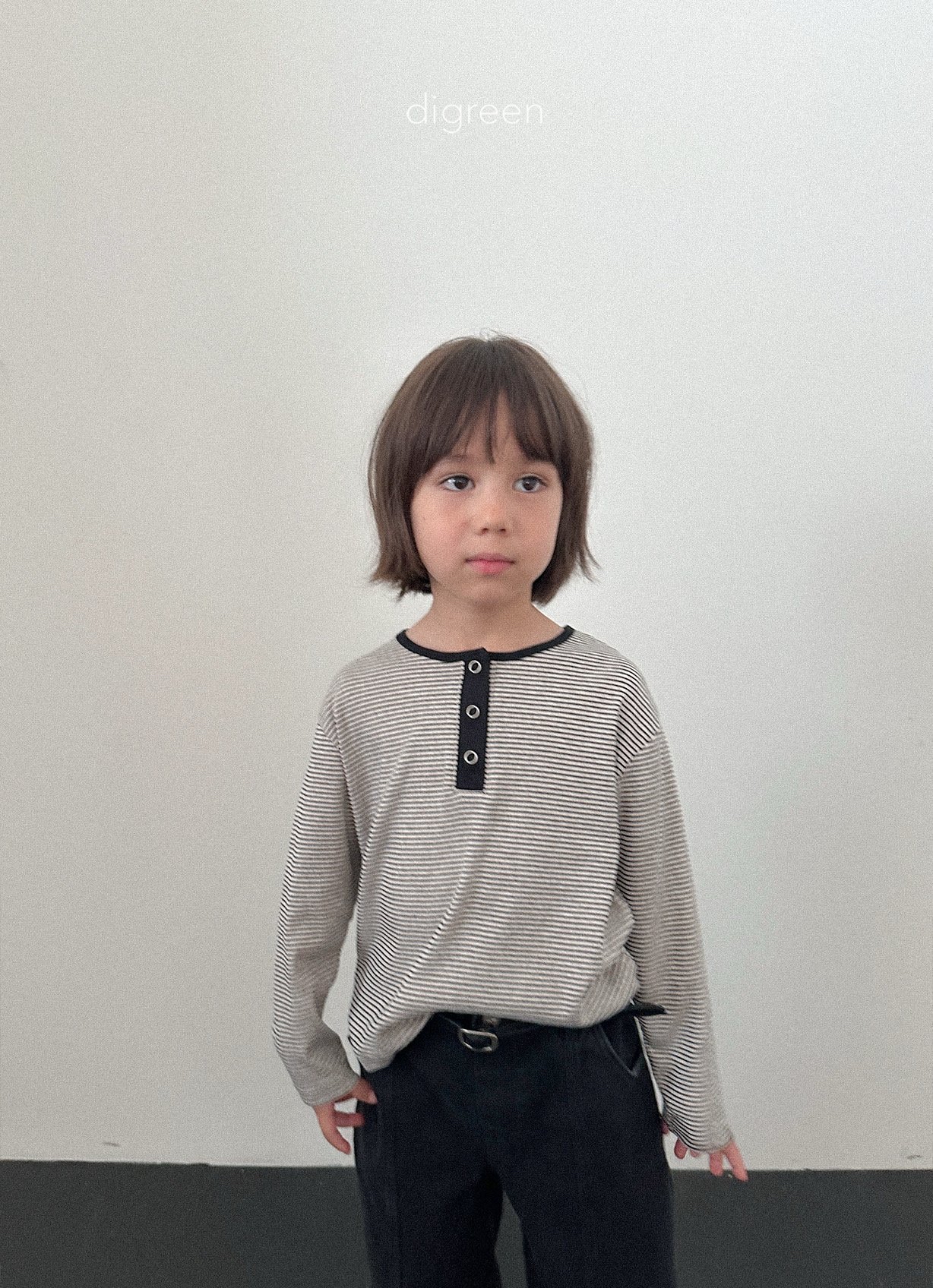Digreen | henley neck aletty tee