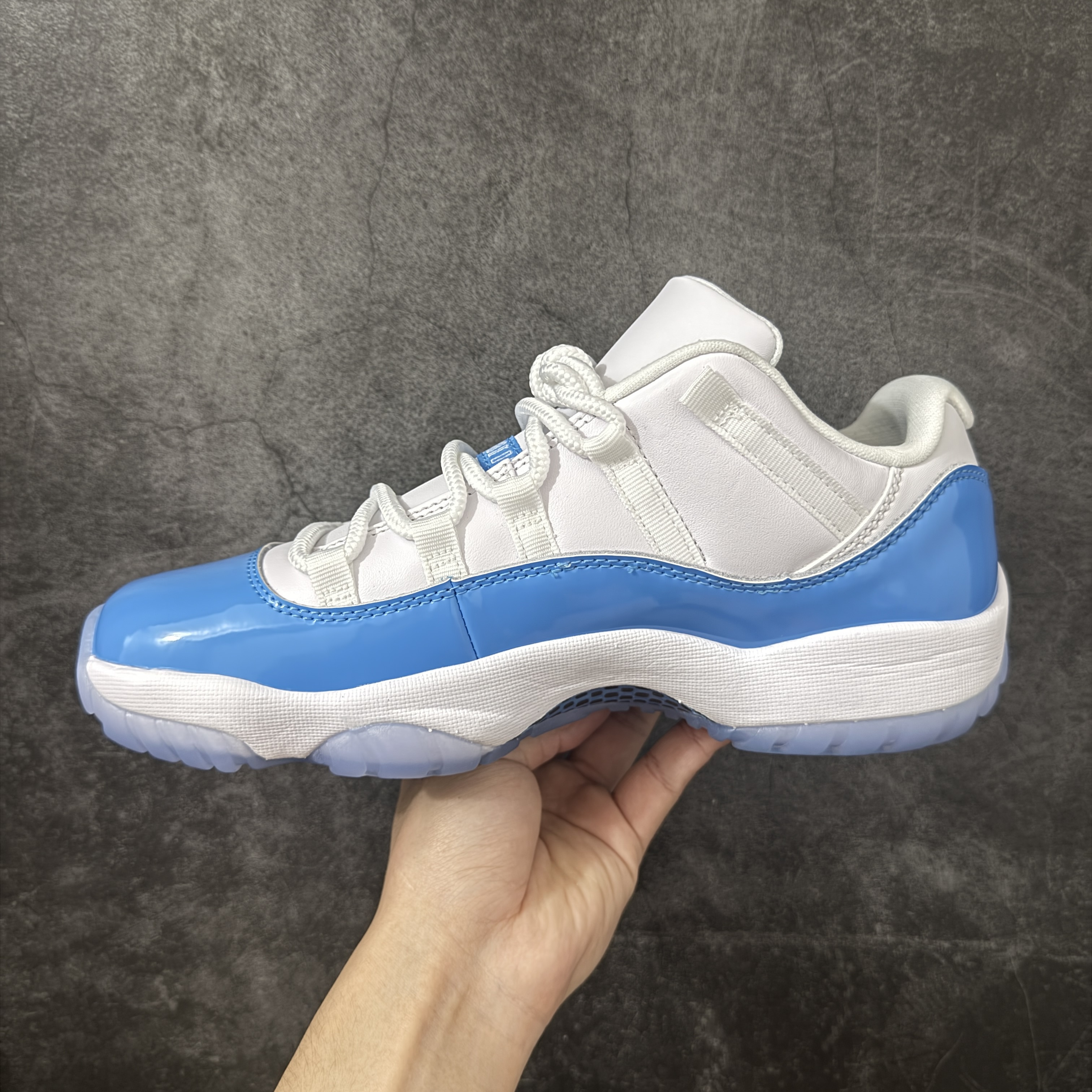 Air Jordan 11 Retro Low FV5104-100