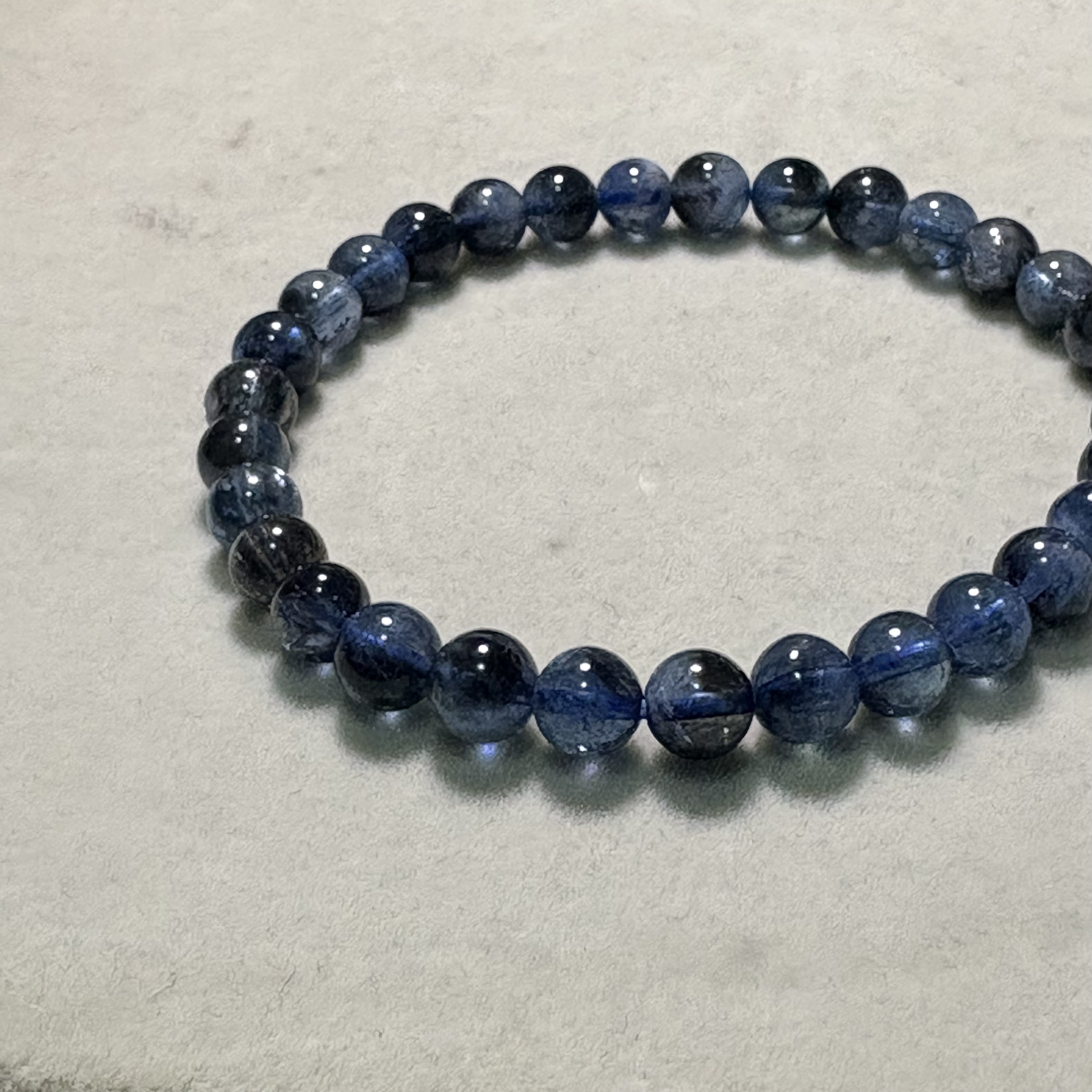 魔鬼藍骨幹海藍寶手串No. 4045丨規格：6mm 16 cm手圍