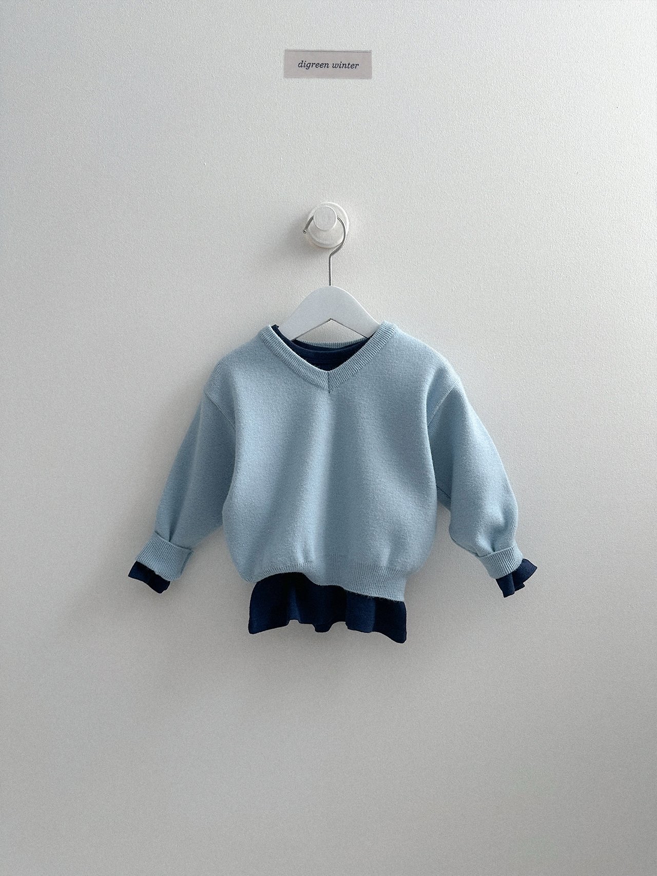 Digreen | Cozy V-Neck Knit