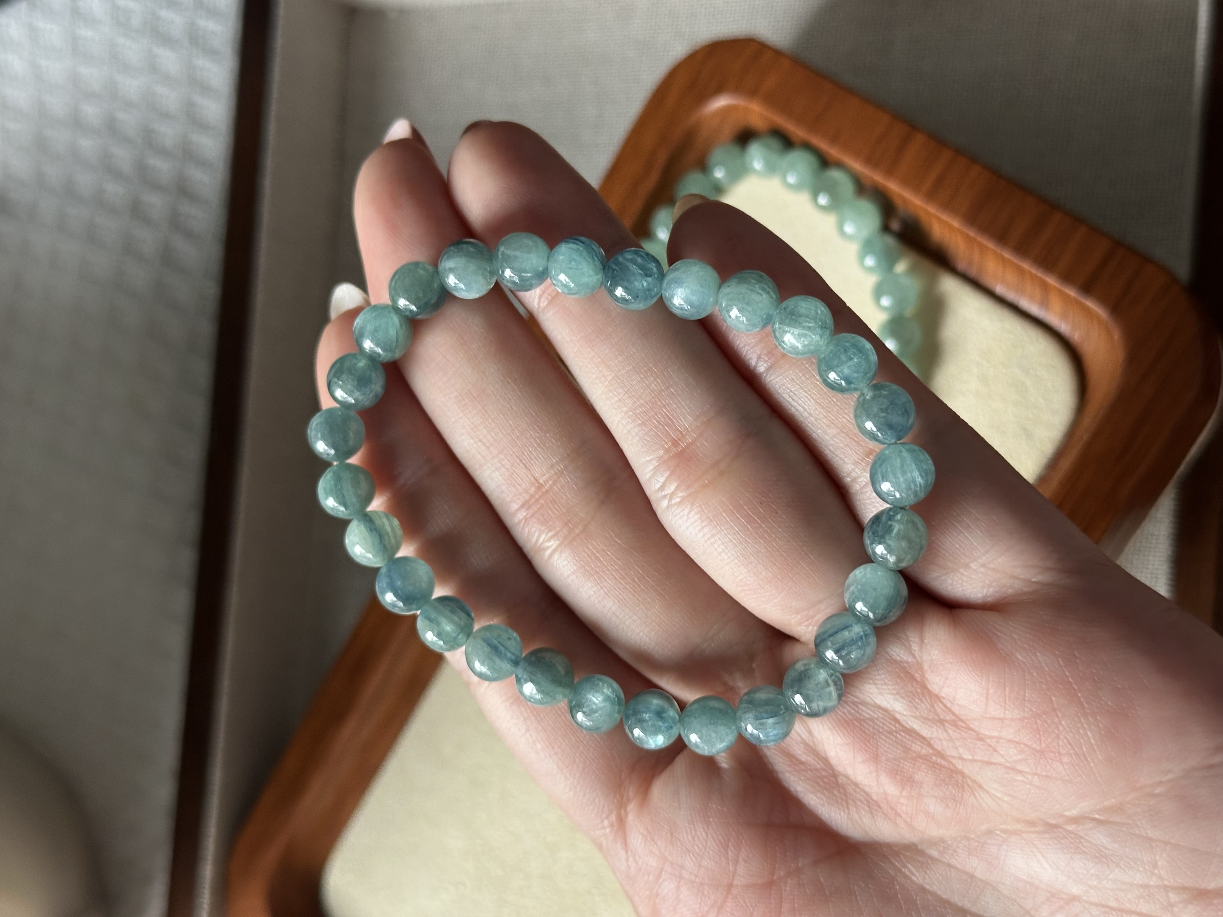 蓝绿蓝晶石 ｜ Kyanite 