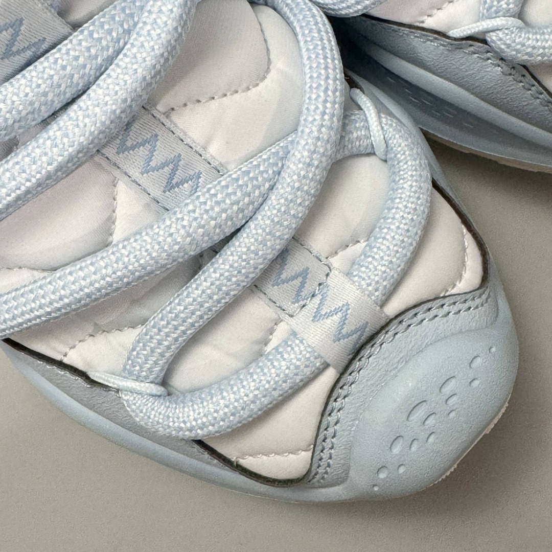 Hoka One One Ora Primo 