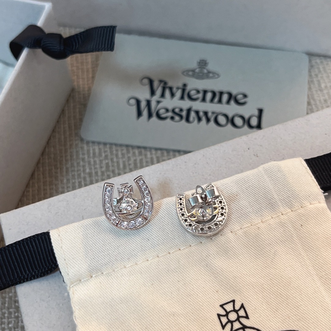 0521 Vivienne Westwood  馬蹄扣土星耳環 7月頭