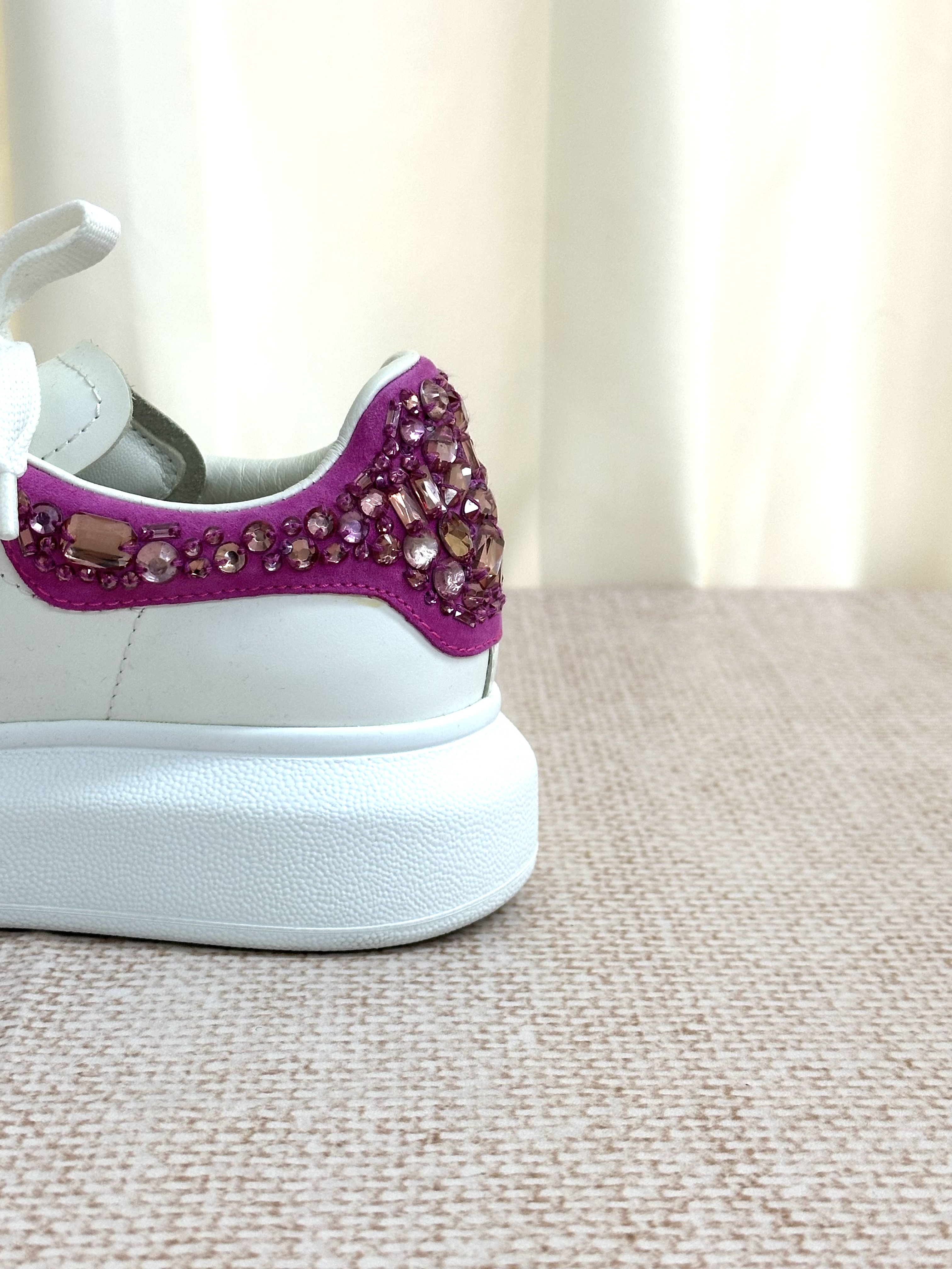 Pre-Owned  Alexander McQueen Pink Crystal Sneakers / Product Code: 26040721