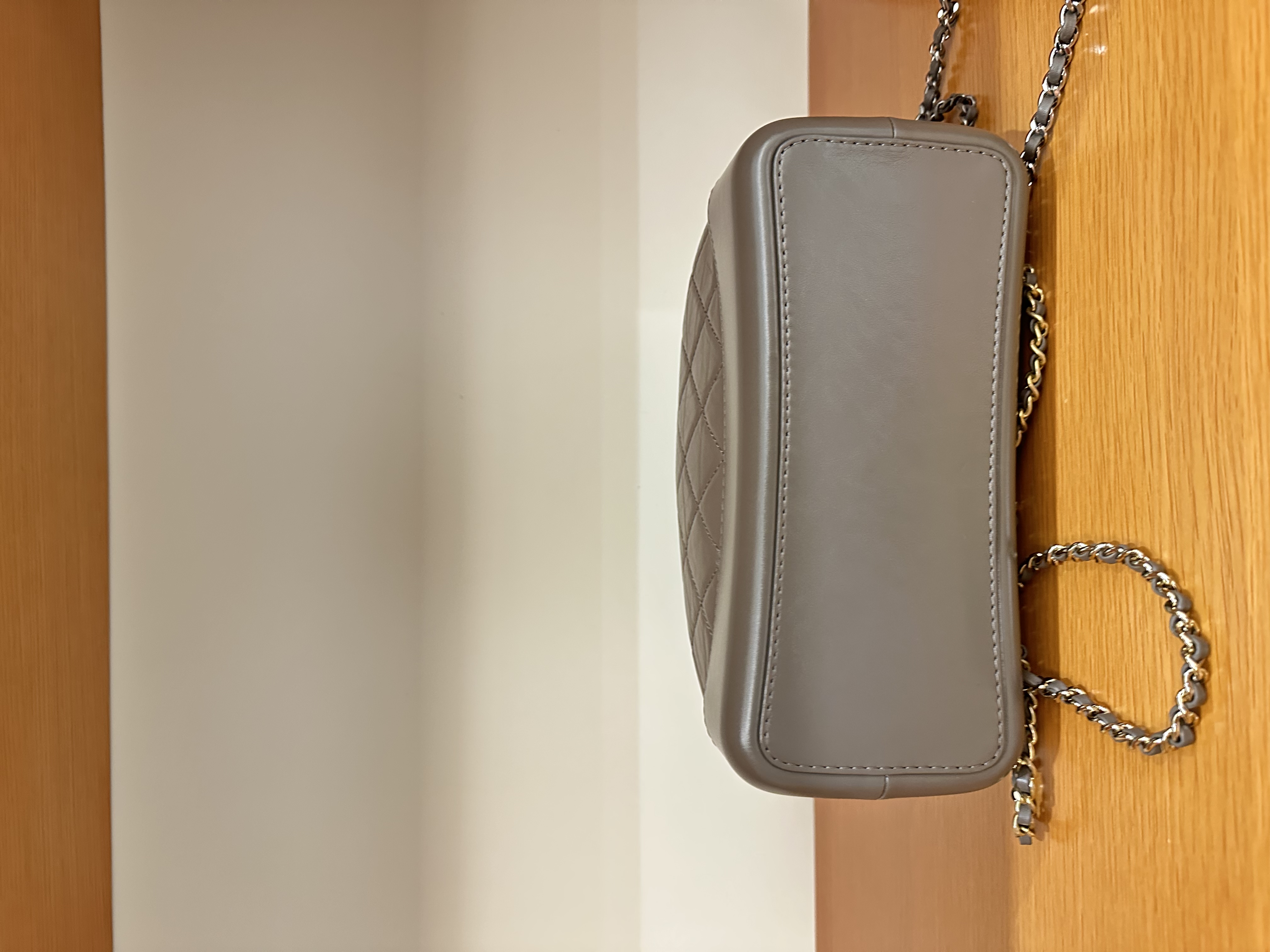 直播貨品 |  [1個-$100 2個-$300］HH02