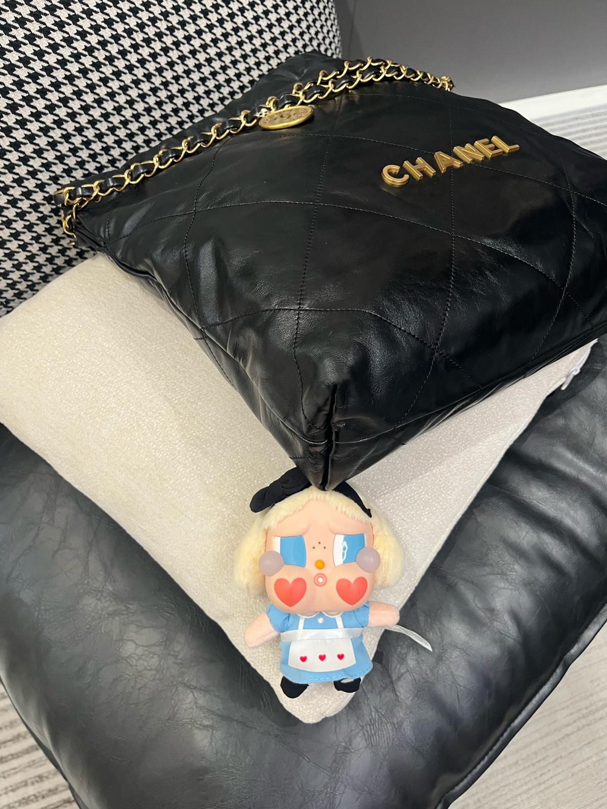 Chanel 22 medium As3261 calfskin 黑色牛皮金鏈 100%Authentic, 98%new ✅專門店收據✅晶片✅Dust bag✅Box