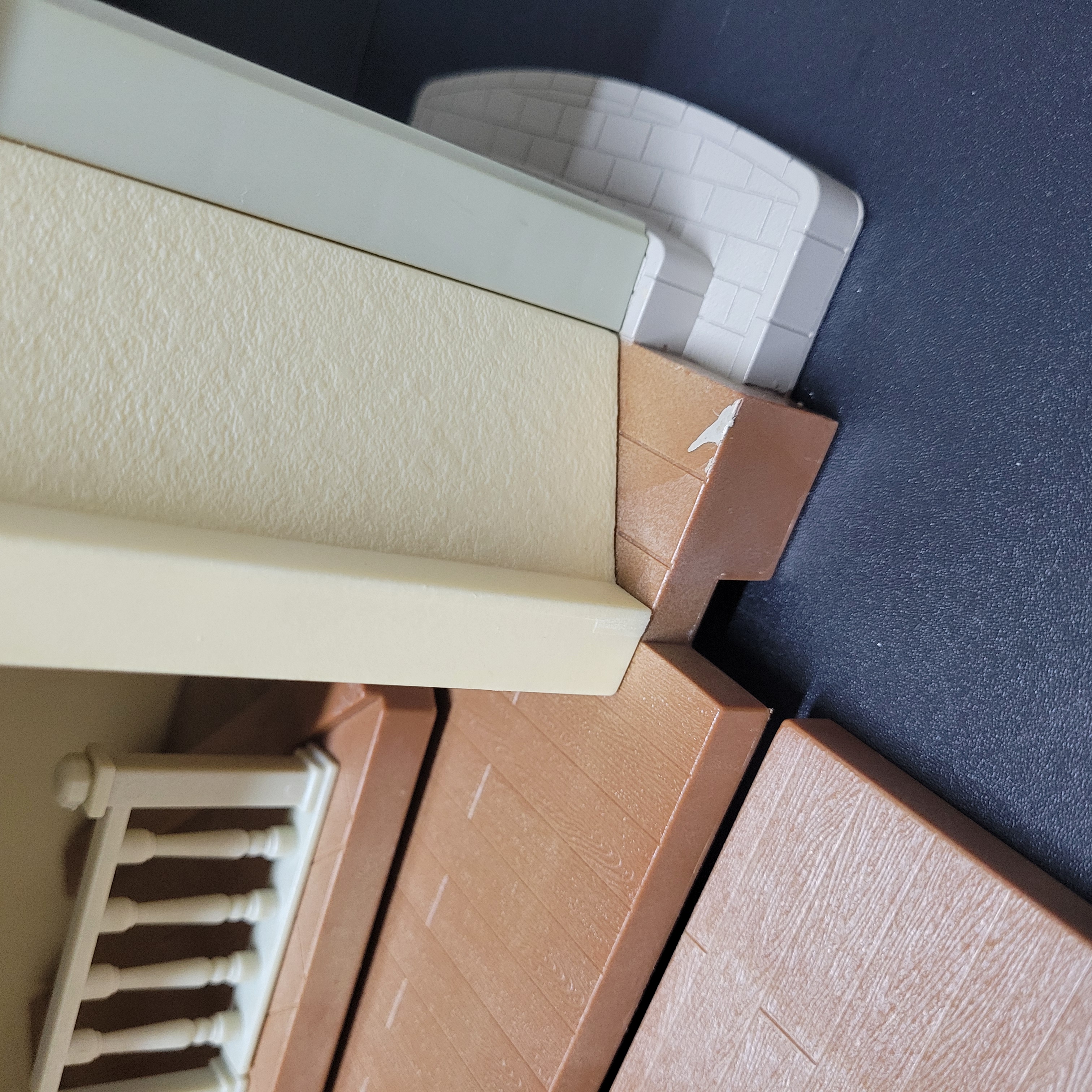 森林家族紅屋（香港順豐站包郵）