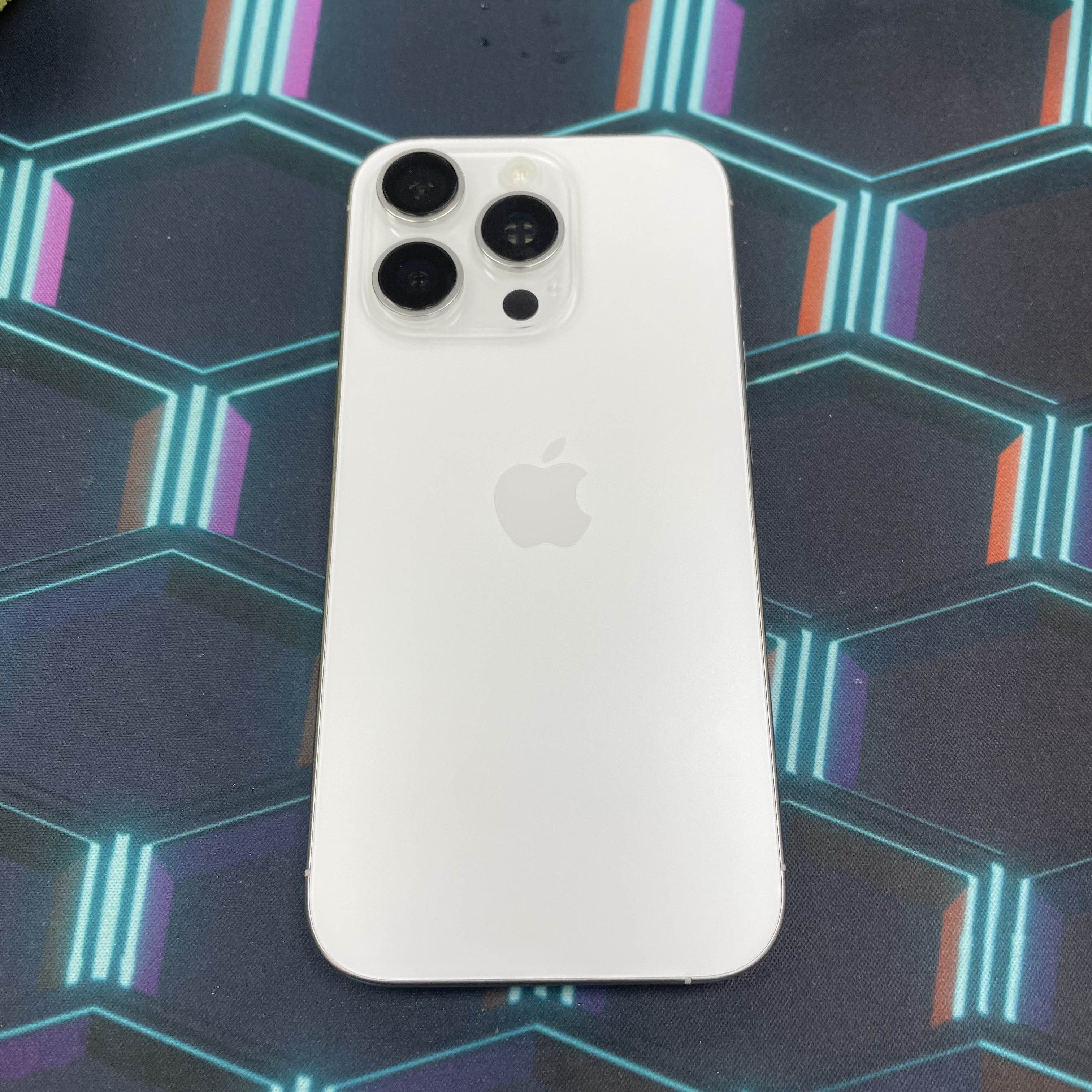 *6405 16 pro 勁靚機 256GB 電90 白色 white