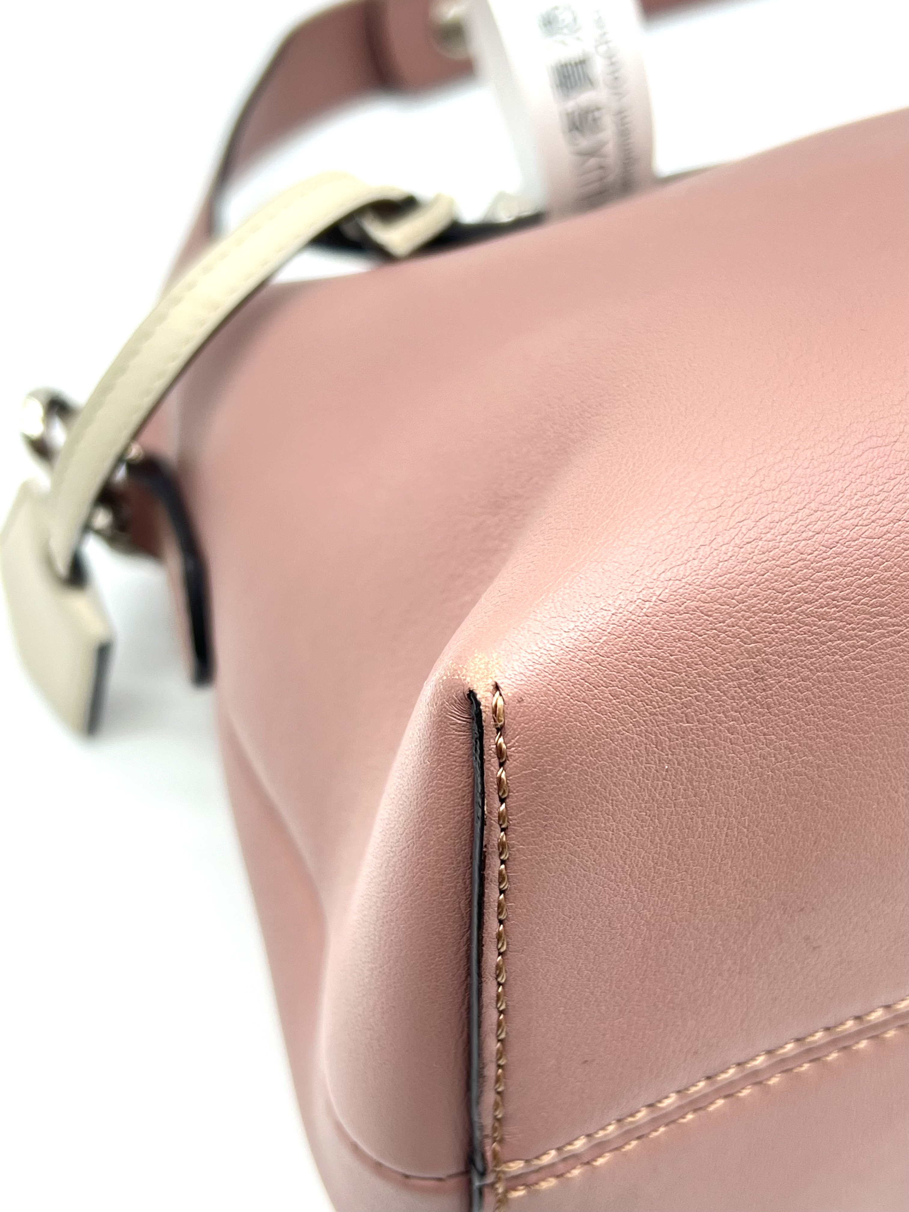 Pre-Owned FENDI By The Way / Product Code: 26041403