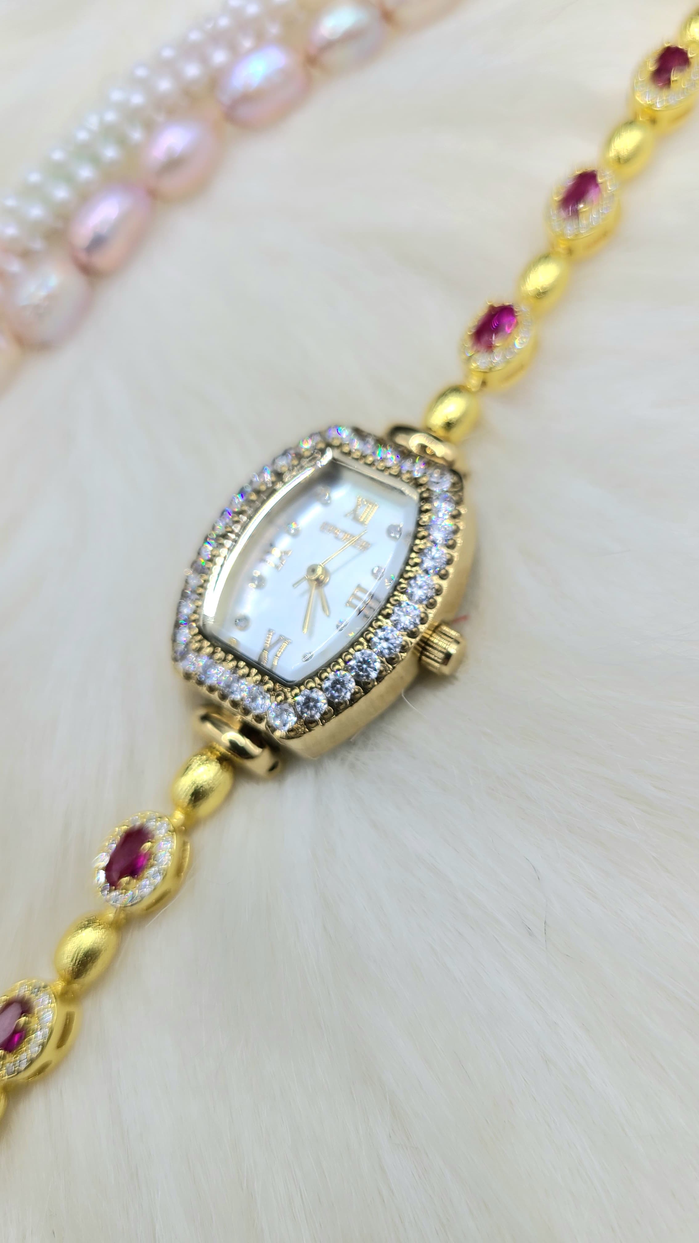 天然紅寶石鋯石貝母面包金石英錶