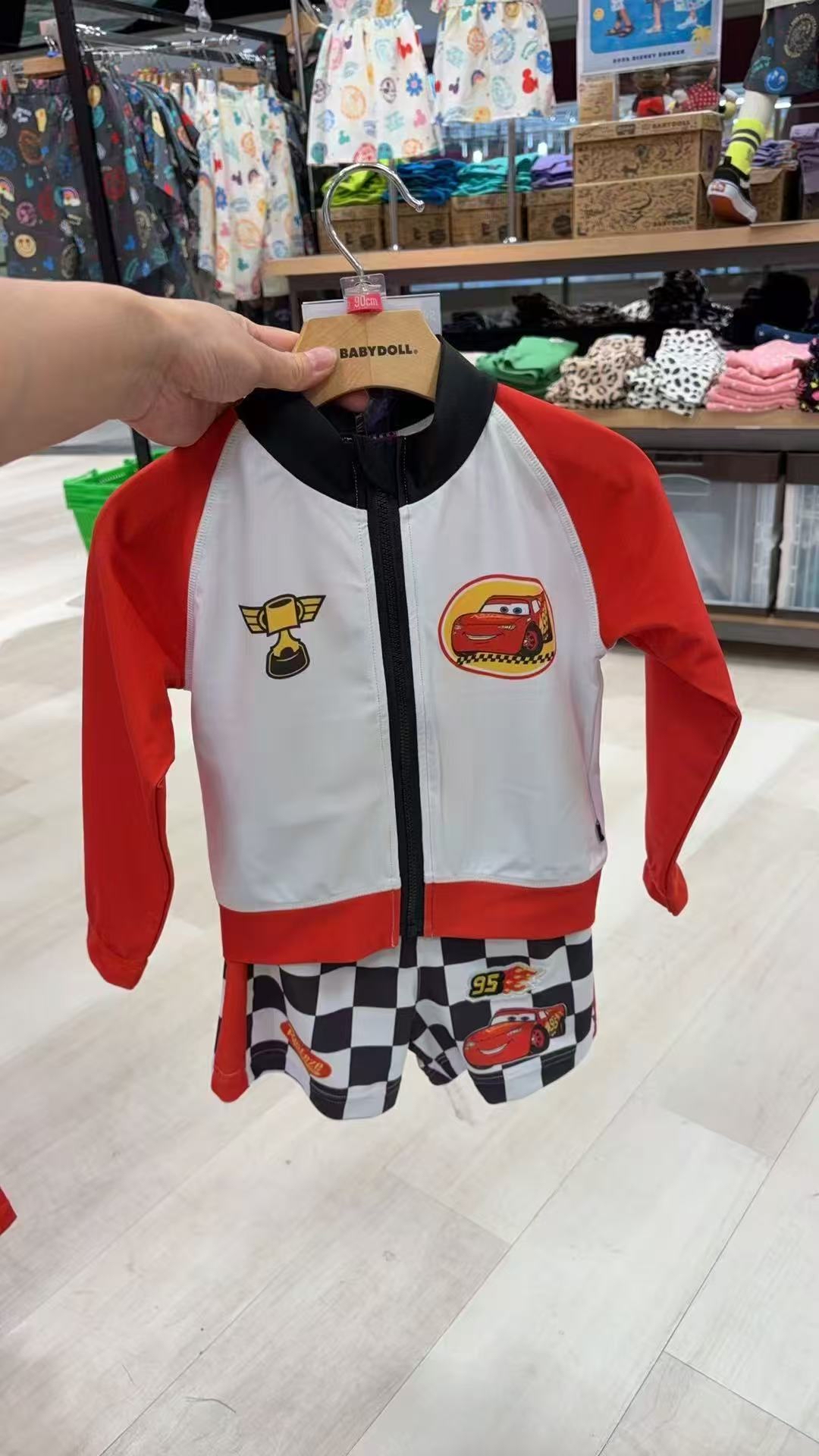 0740 麥昆車王泳衣、背被、短褲