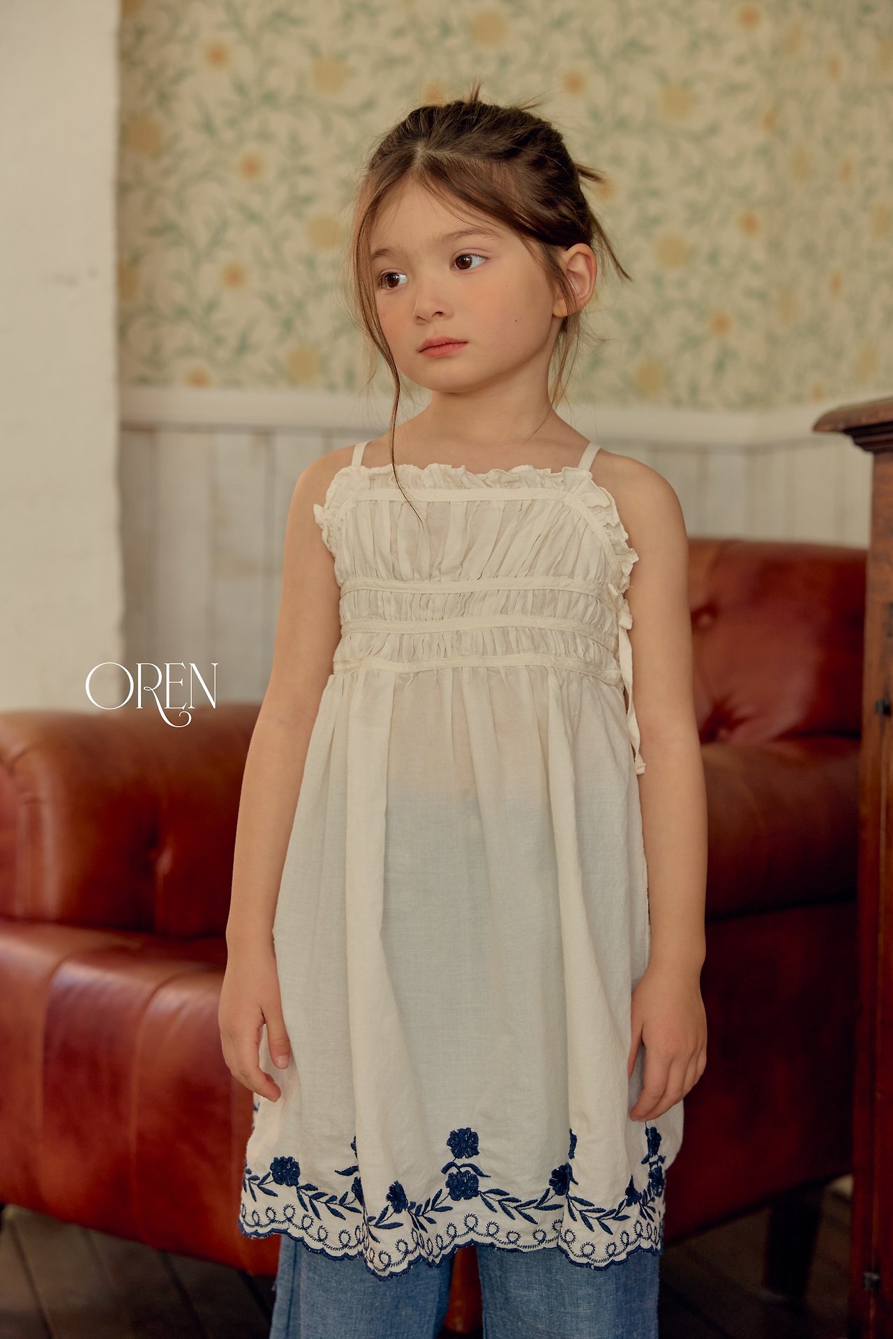 ☀️預訂 韓國直送☀️🇰🇷Oren Solenne花卉刺繡吊帶連身裙