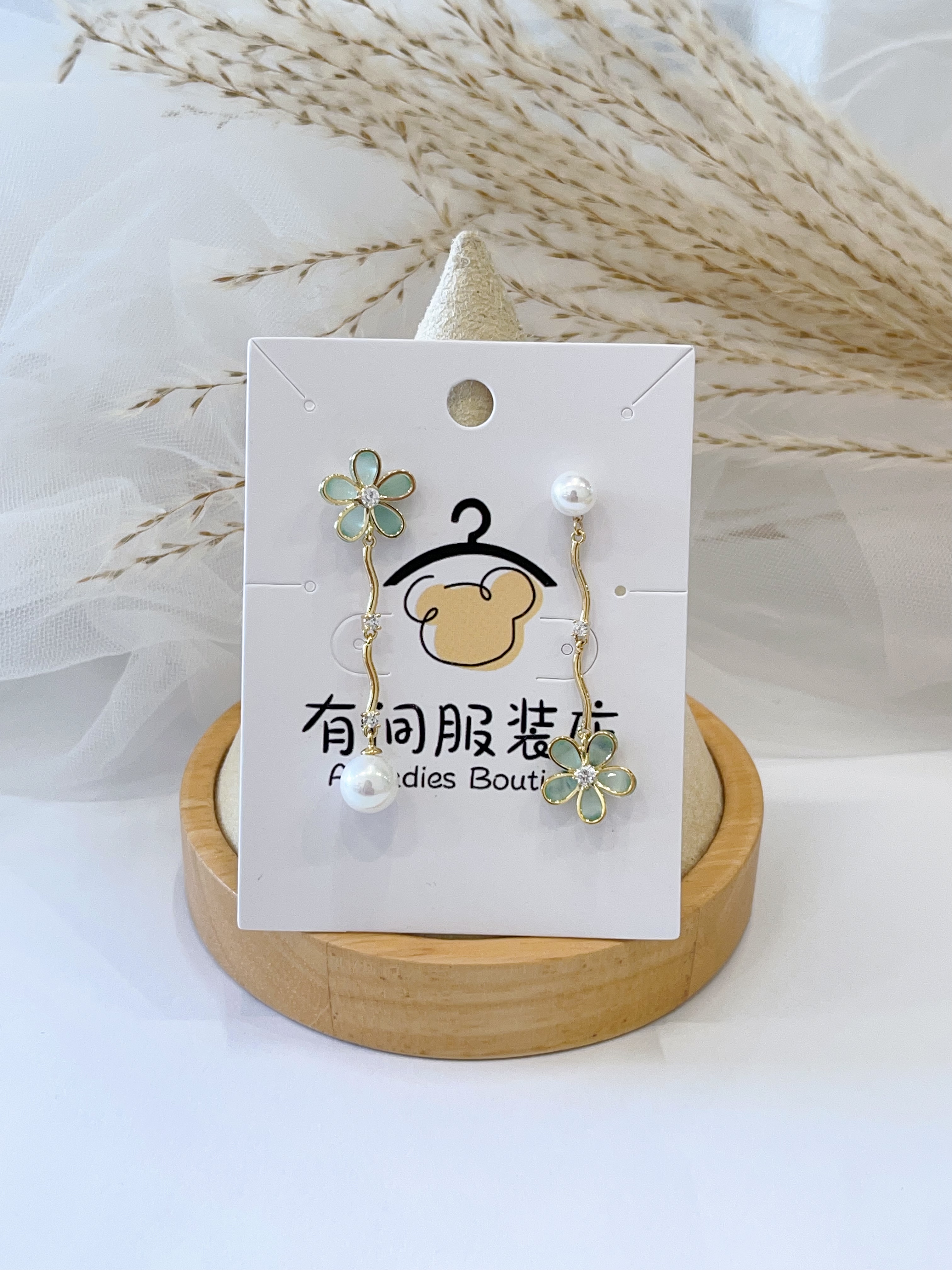 不规则小花珍珠吊坠耳环