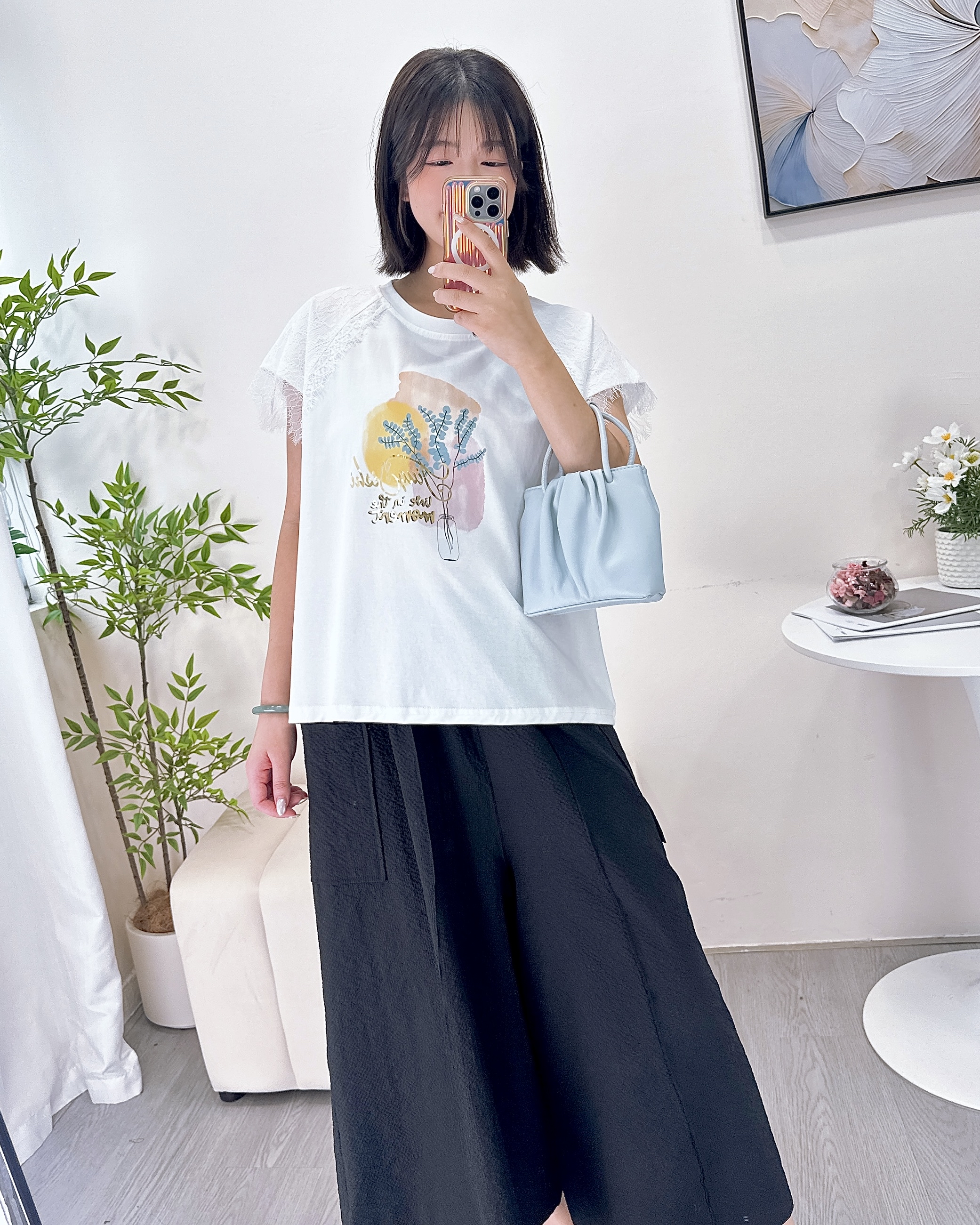 拼接蕾絲袖彩Print上衣  