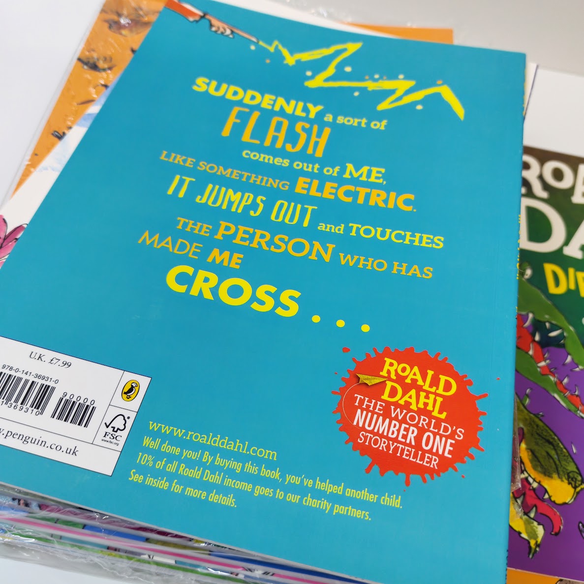 Roald Dahl 20 books  | A4 size  羅爾德達爾奇幻故事彩裝版大全套   B020