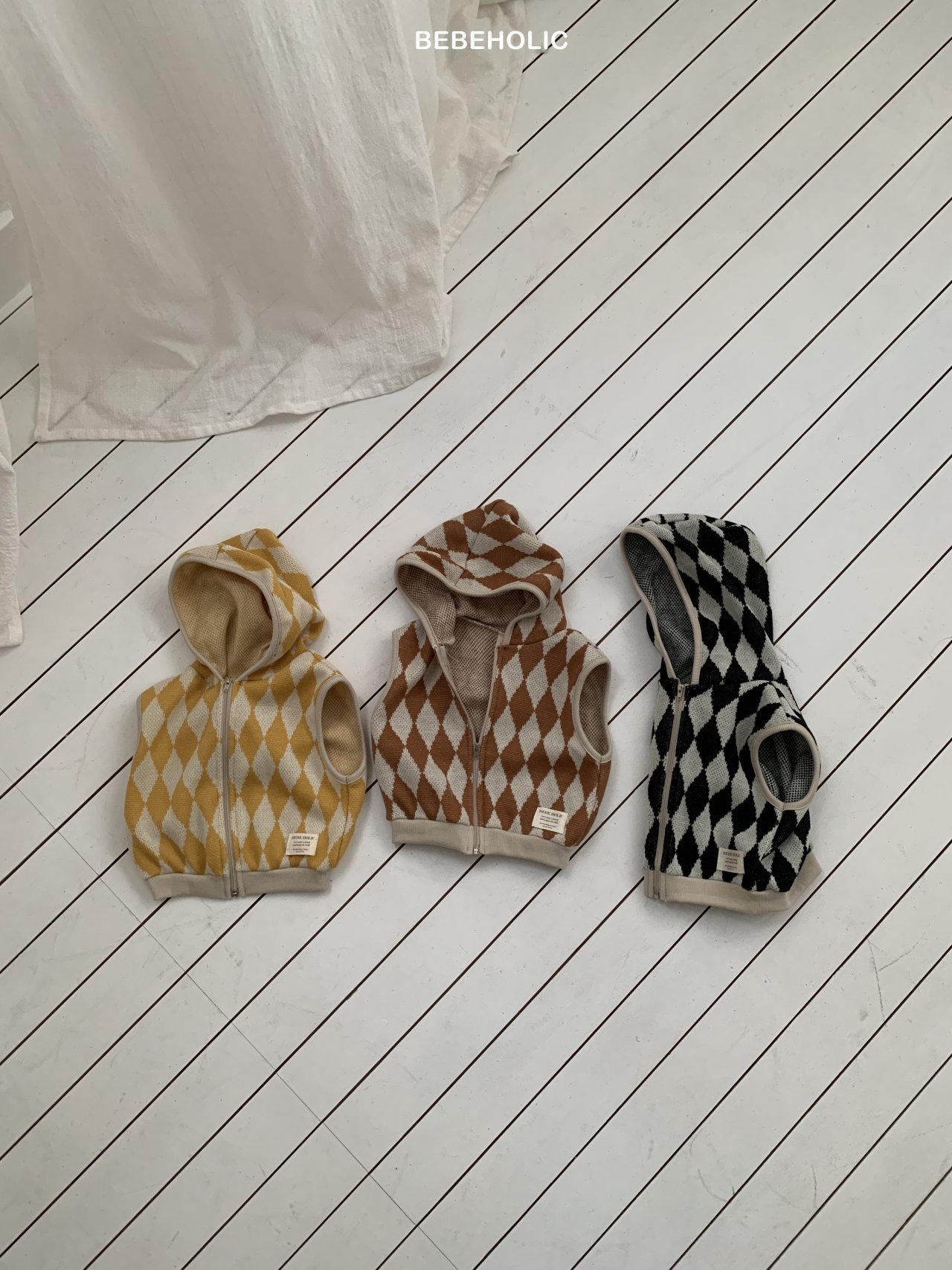 🌸預訂 韓國直送🌸🇰🇷BEBEHOLIC三色菱格連帽背心拉鍊外套