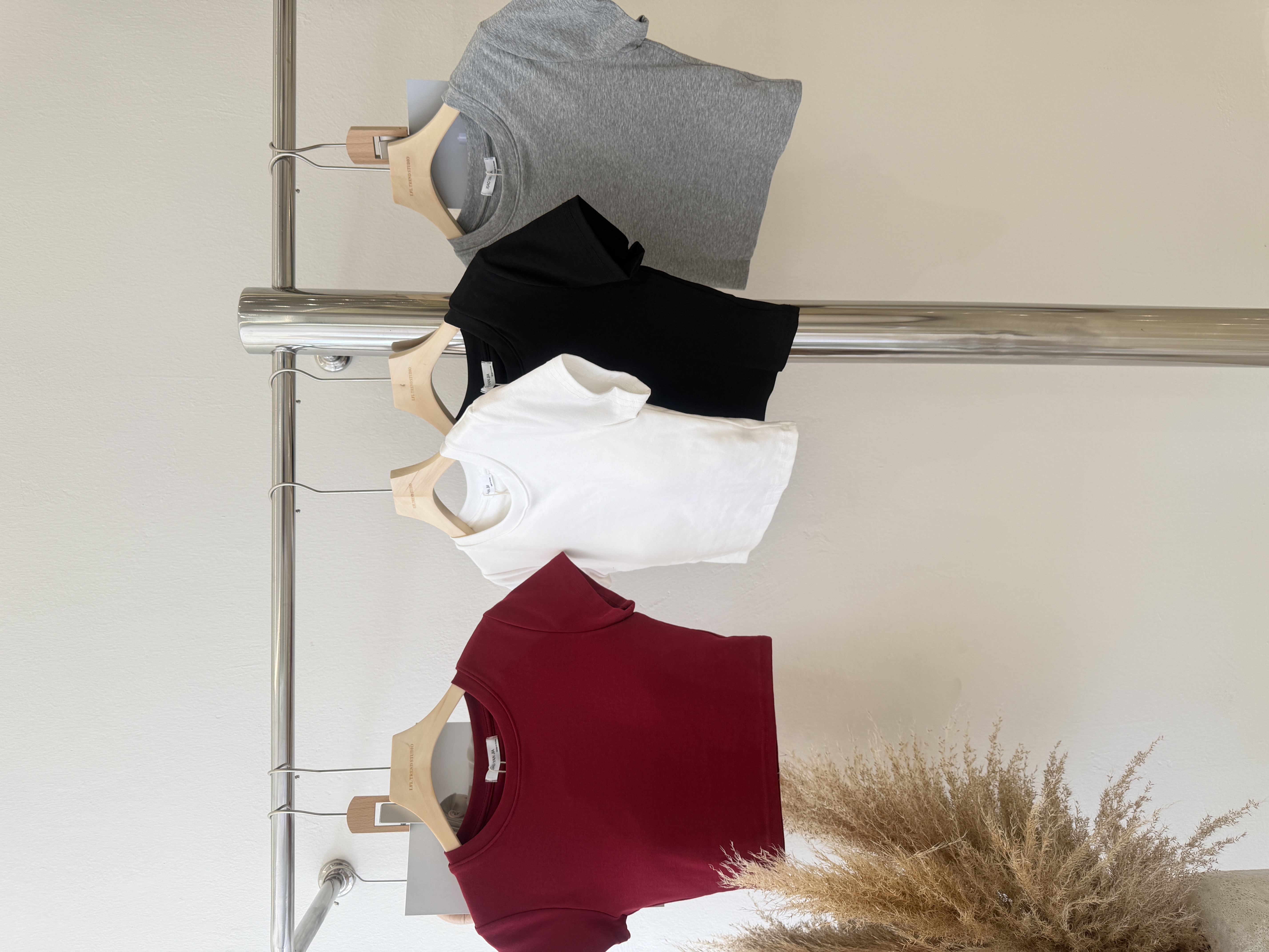 6718 爆款百搭胸垫短袖