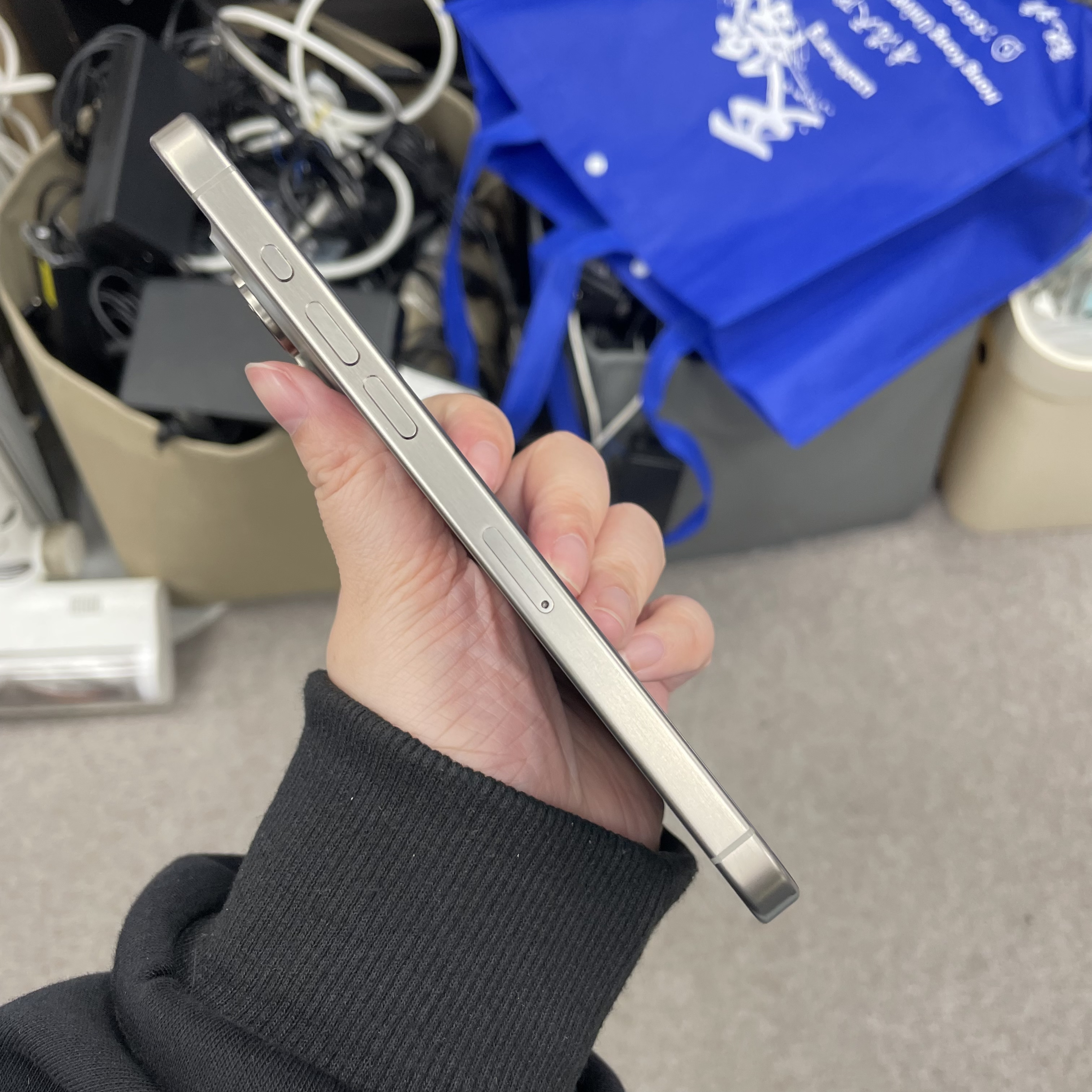 *5946 15 Promax 勁靚機 256GB 電85 原色 gray