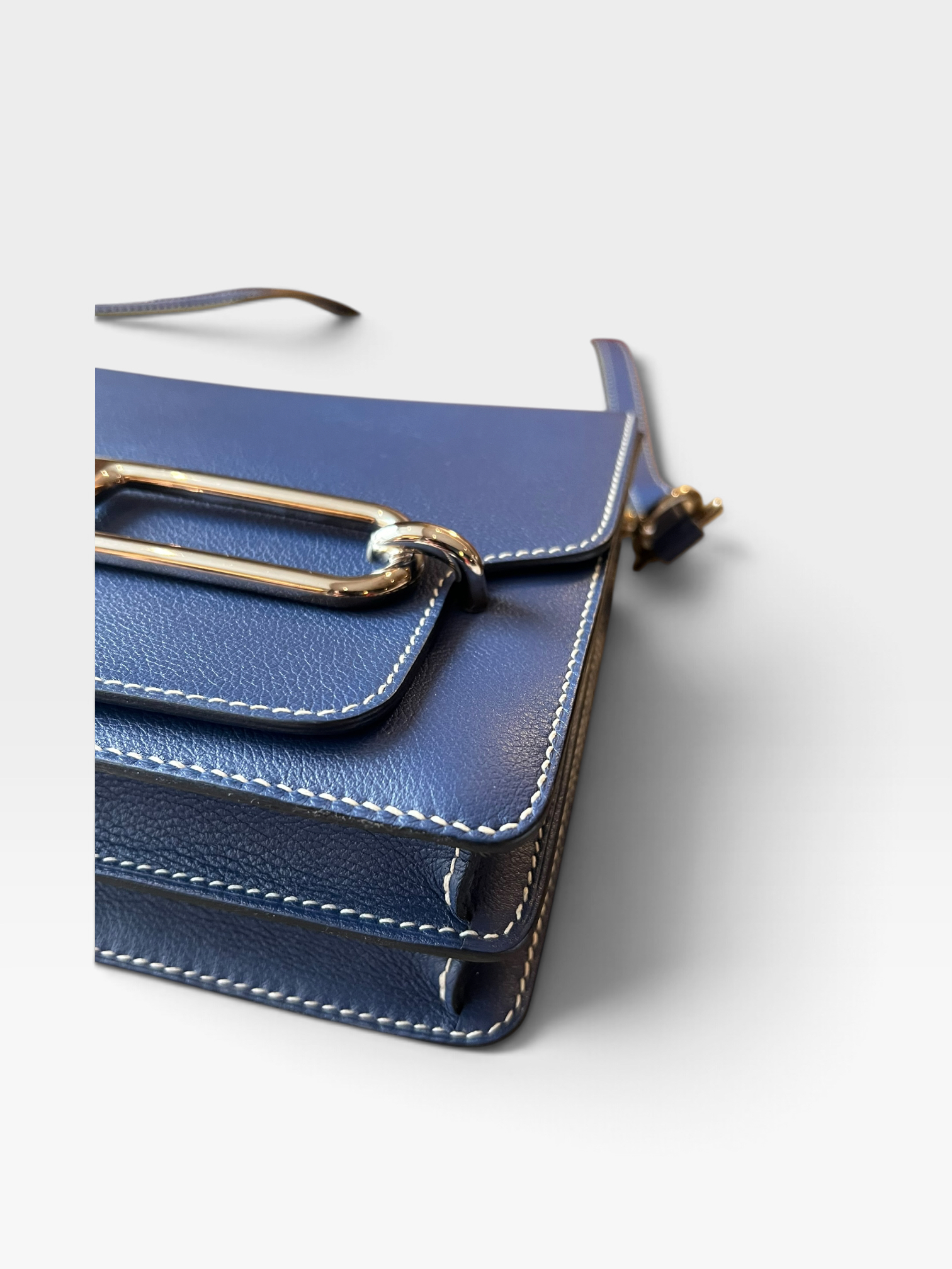 Pre-Owned HERMÉS Roulis 23 Stamp C / Product Code: 091812