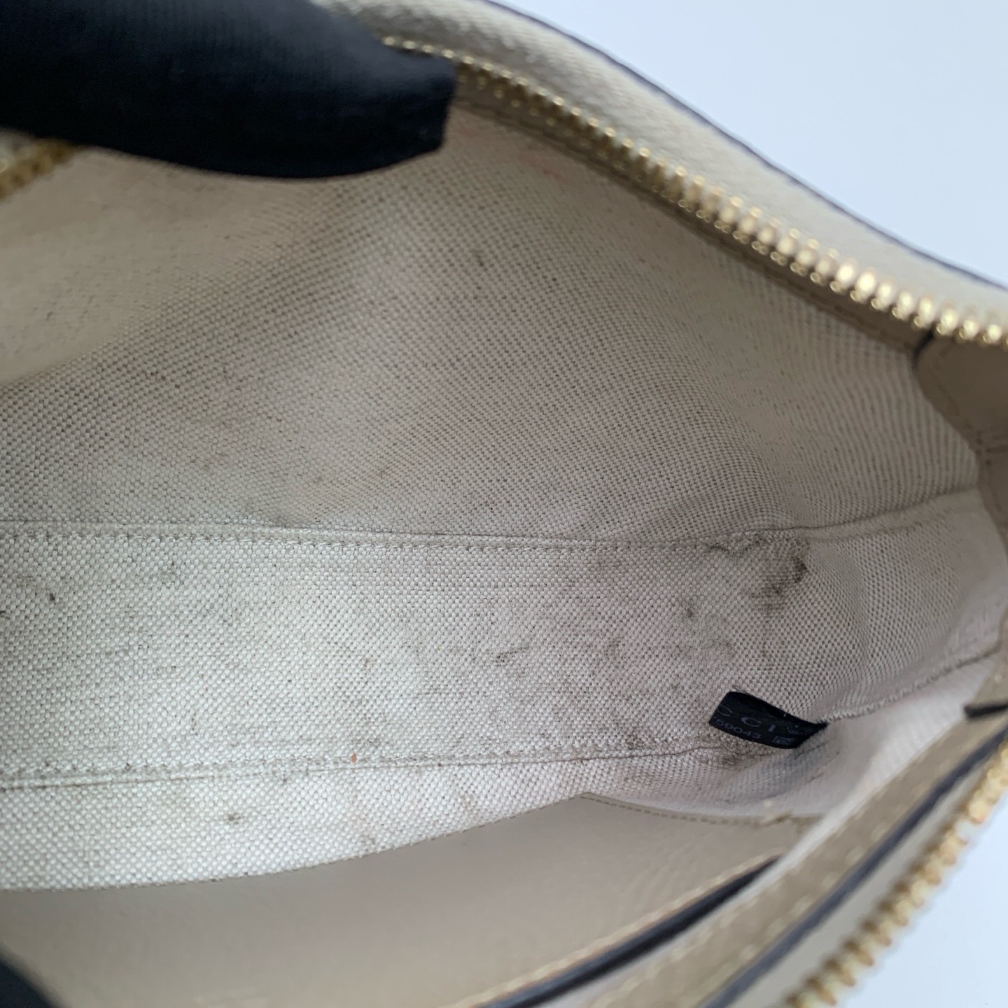 【預訂貨品】GUCCI 米白色 GG老花腋下包