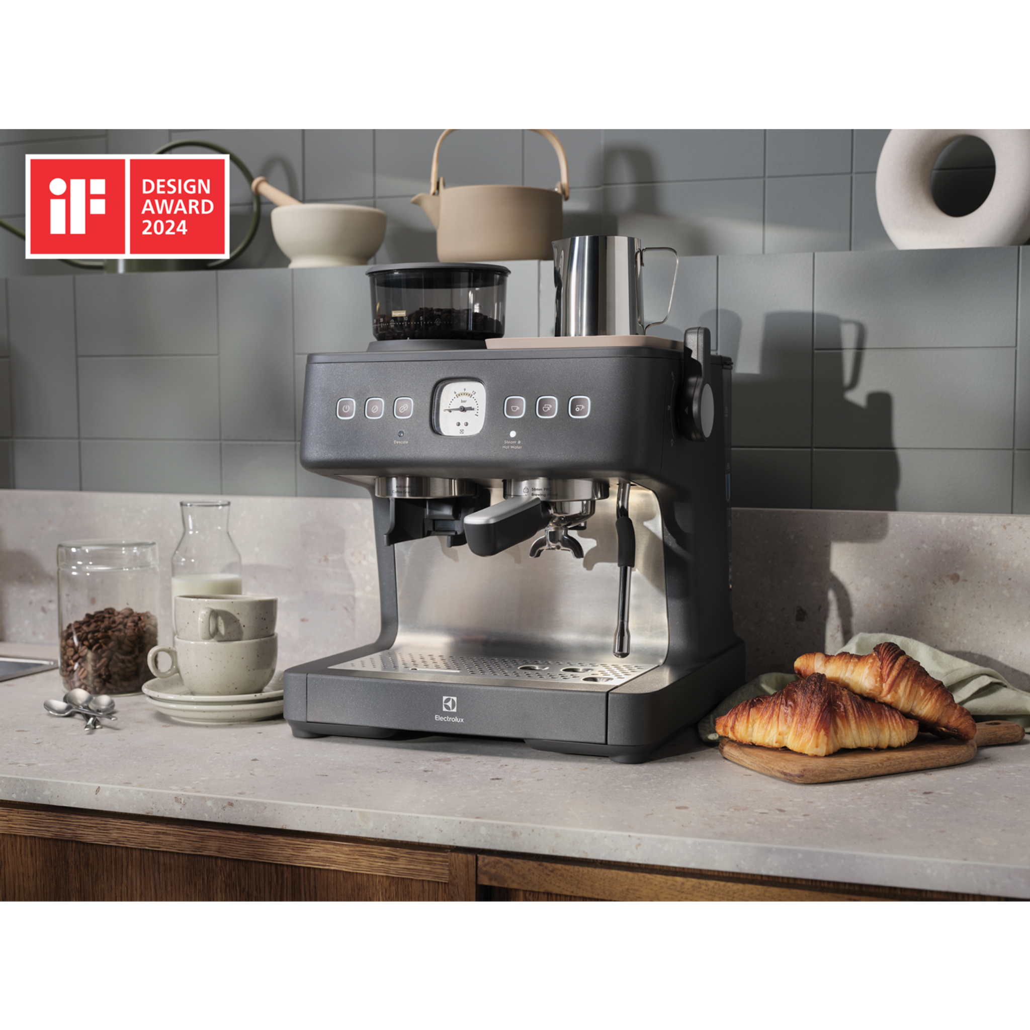 Electrolux Explore 7 Espresso Machine with Precise Heating (E7EC1-600P)
