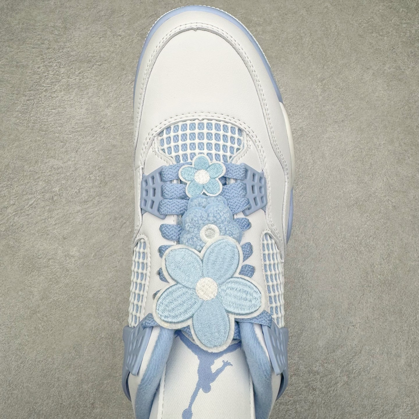 Air Jordan 4 Retro "Forget Me Not" HV0823-100