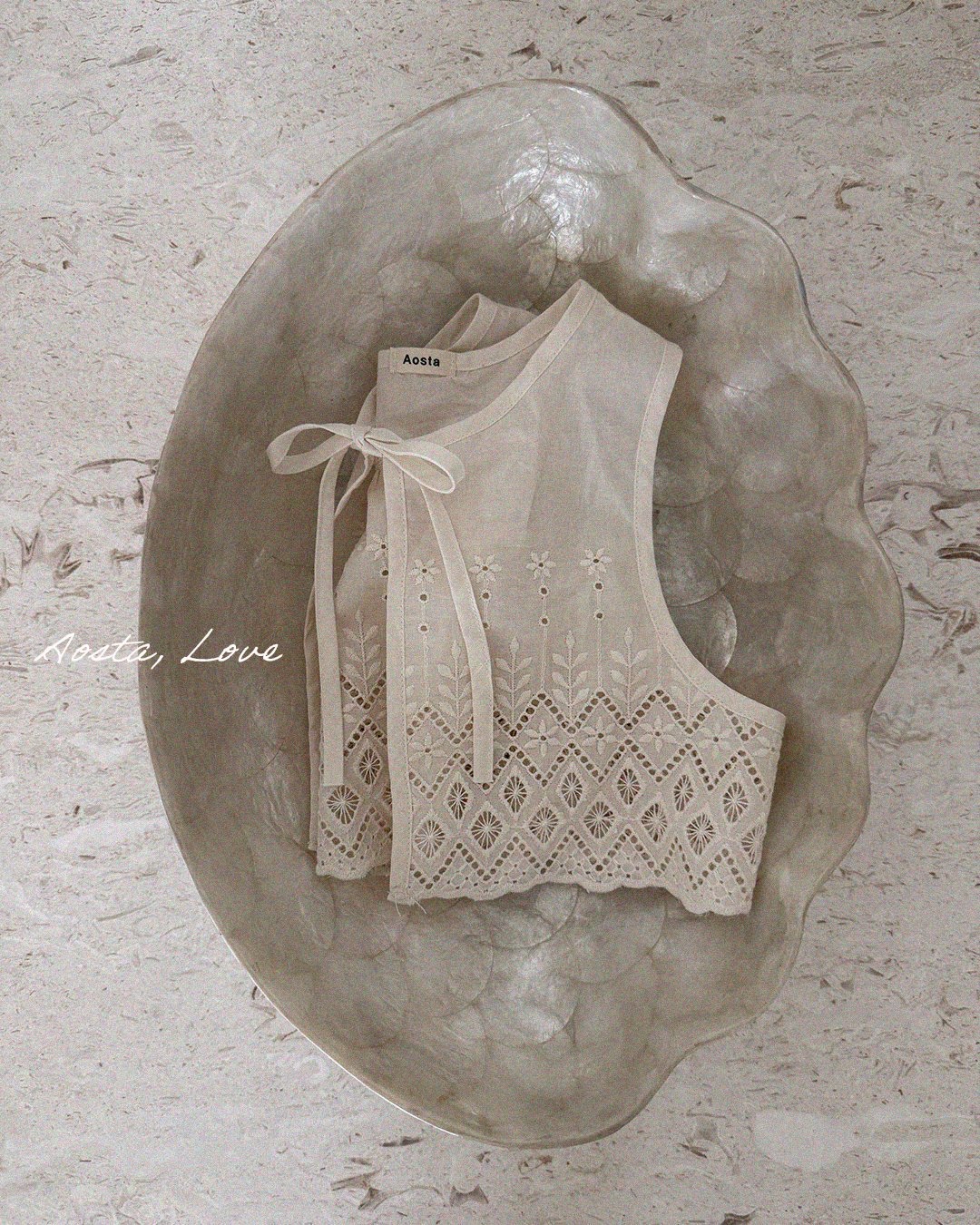 Aosta | [Lace Jenny Open Vest]