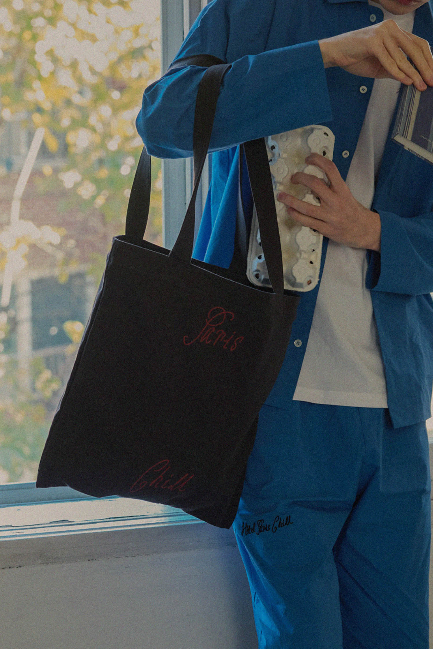 HÔTEL 827 Poétique Shoulder Bag (Dark Grey)