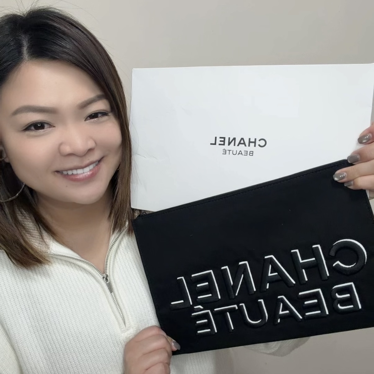 Chanel Beauty美妝刺繡收納包