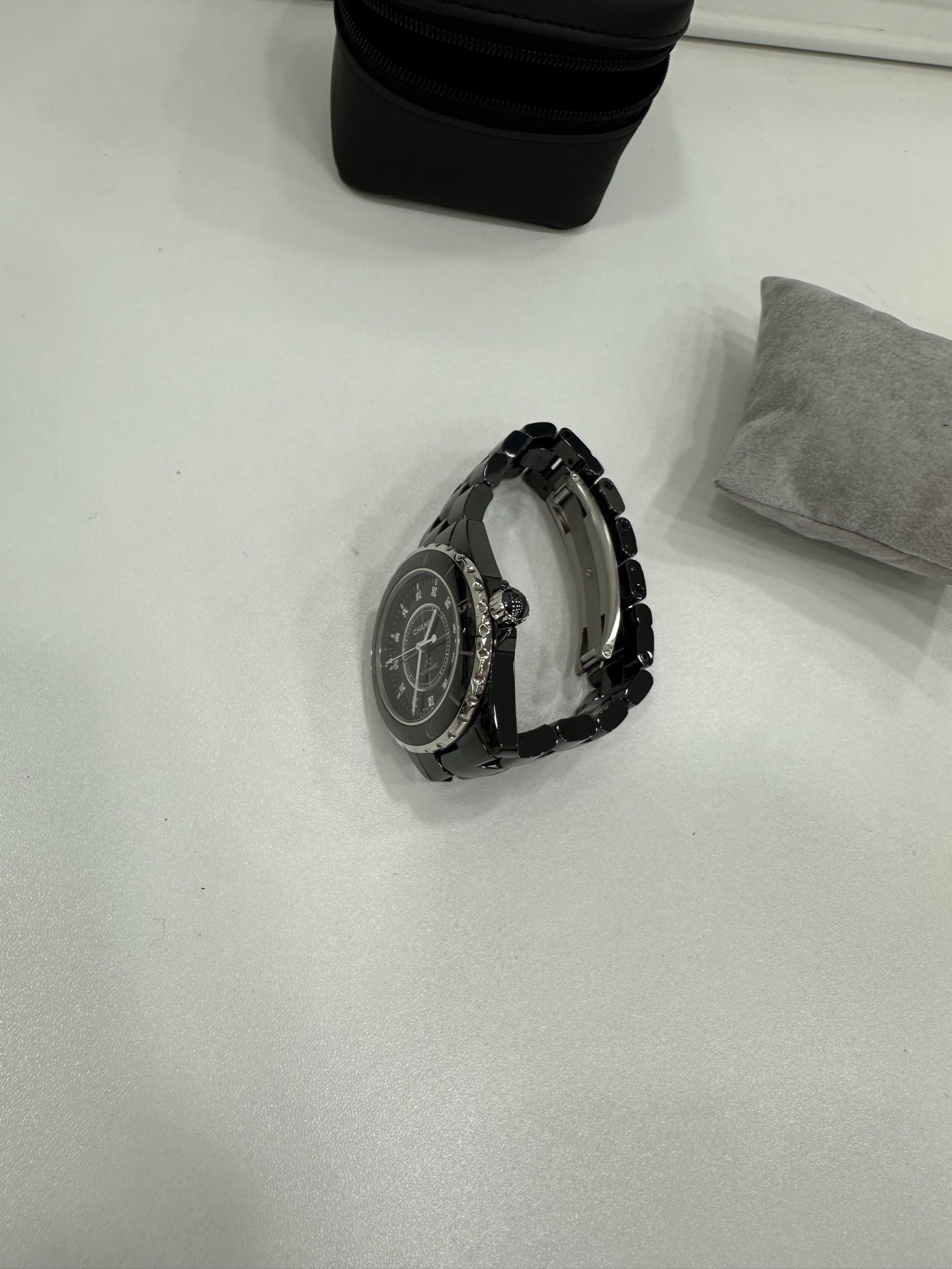 Pre owned chanel watch J12