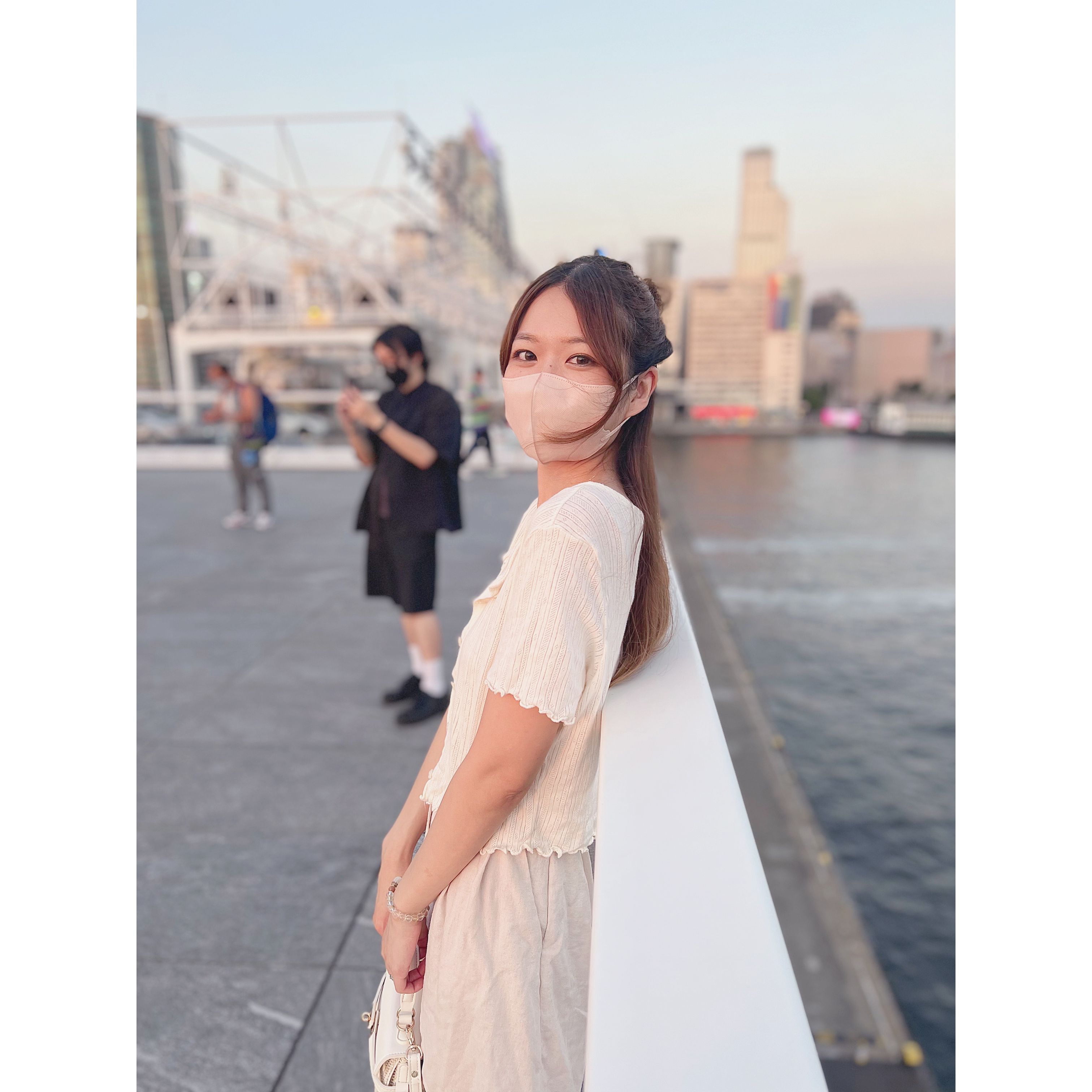 <最後現貨> <KR> ♥︎花花鈕捲邊鏤空cardigan* grey