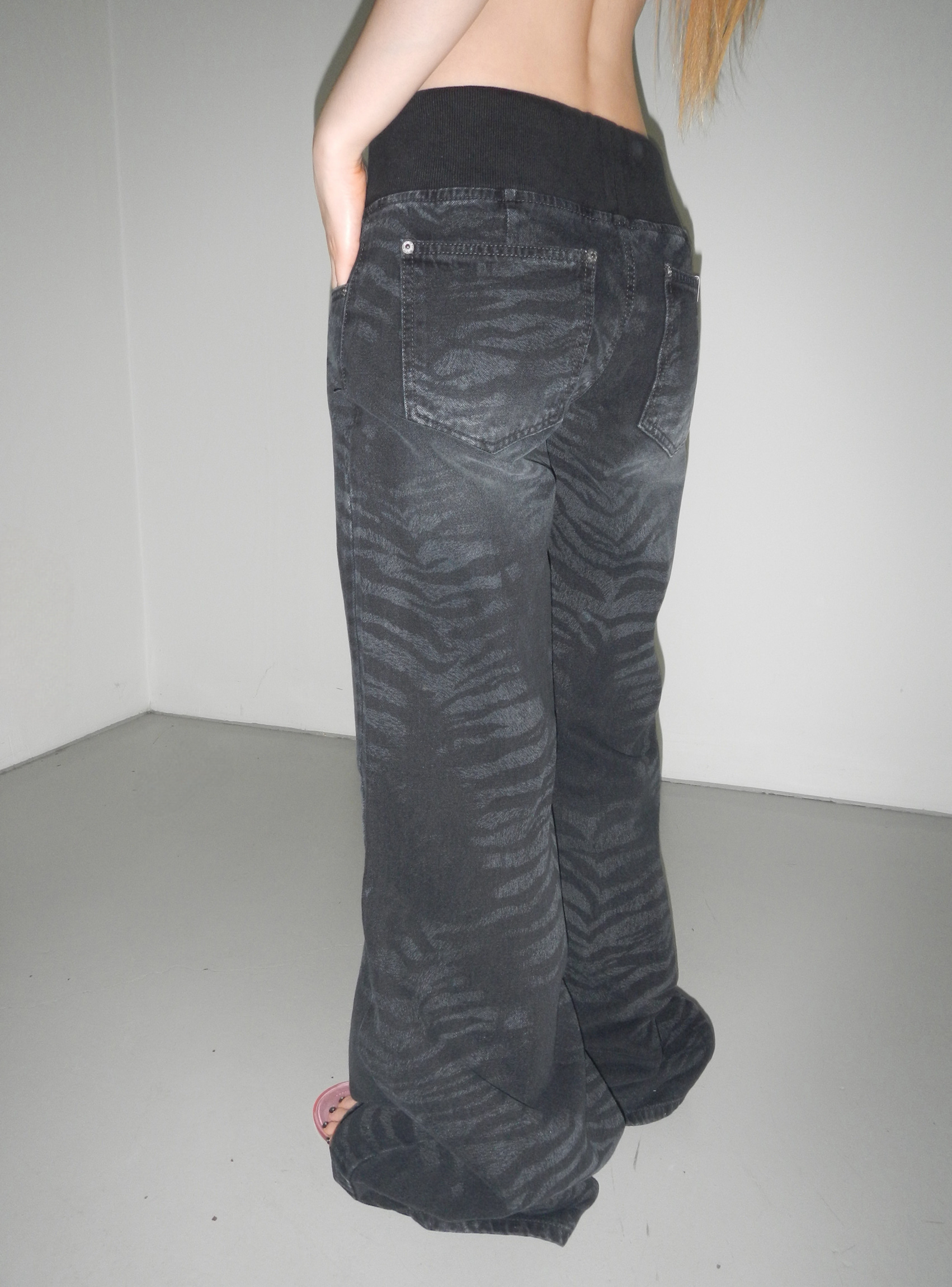 Zebra-Wash Wide Leg Denim Pants