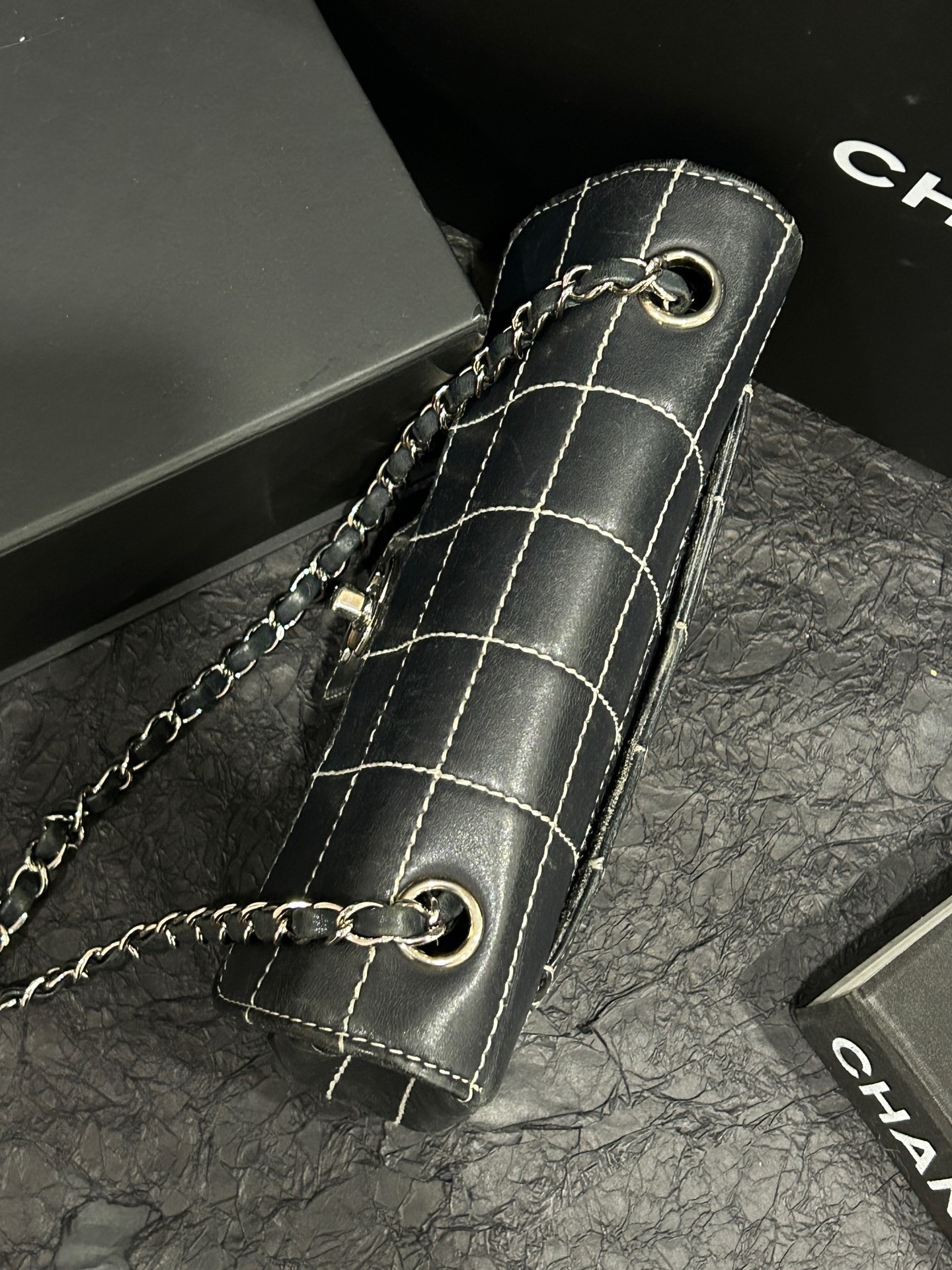 【預訂貨品】Chanel黑白格外縫線牛皮CF 