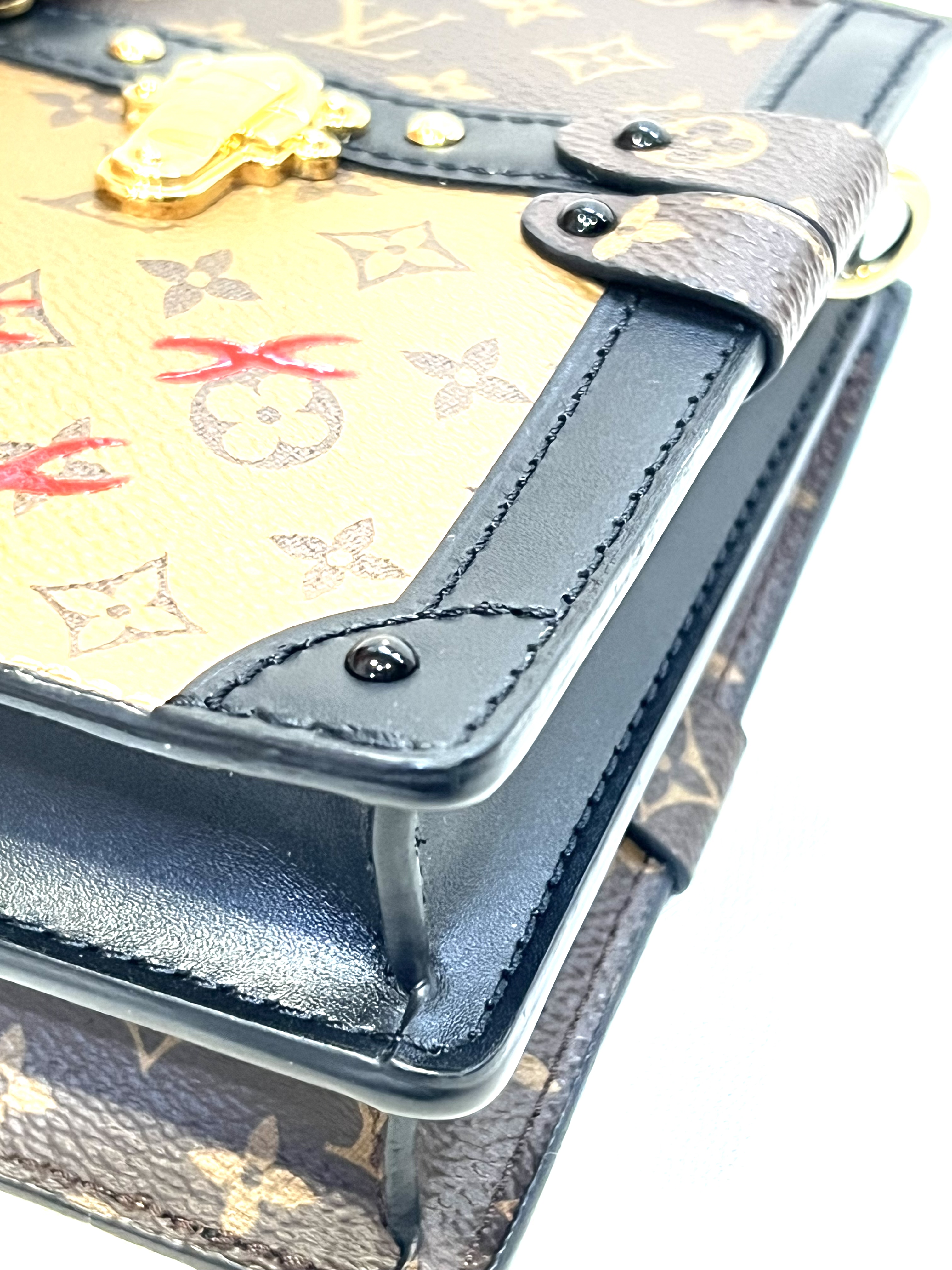 Pre-Owned Louis Vuitton Monogram Reverse Trunk Clutch / Product Code:26041111