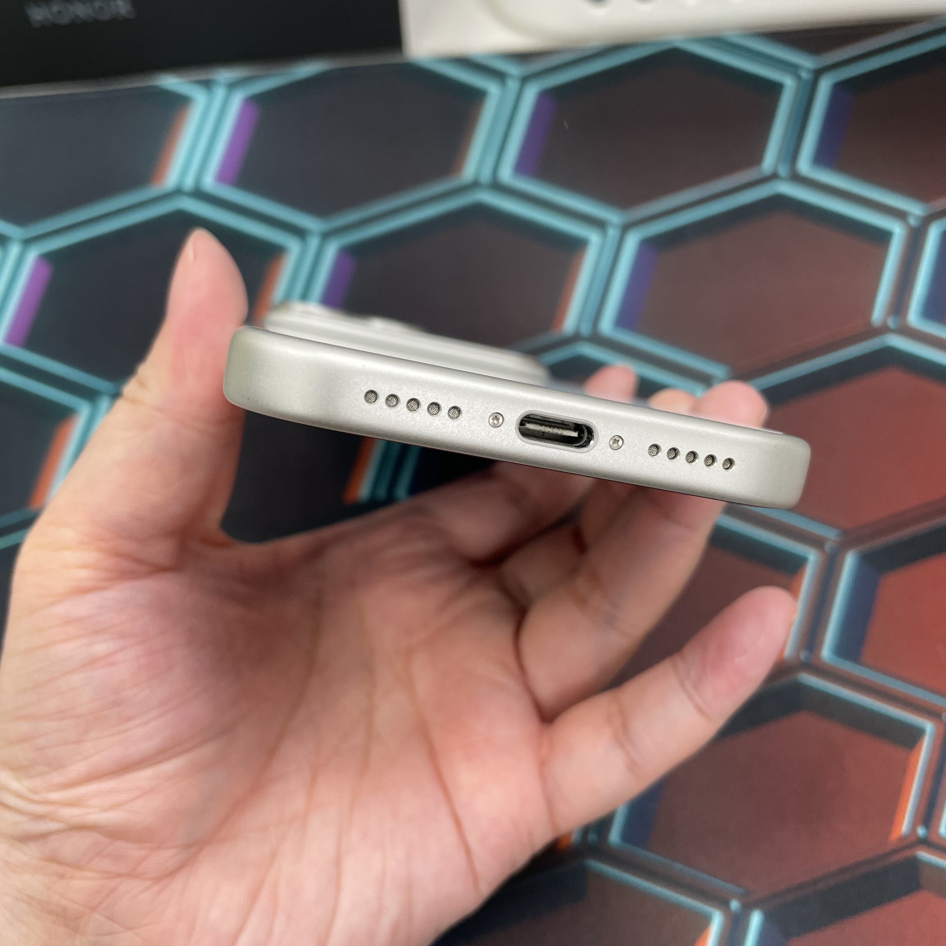 *6108 17 pro 完美機 256GB 電100 銀色 sliver