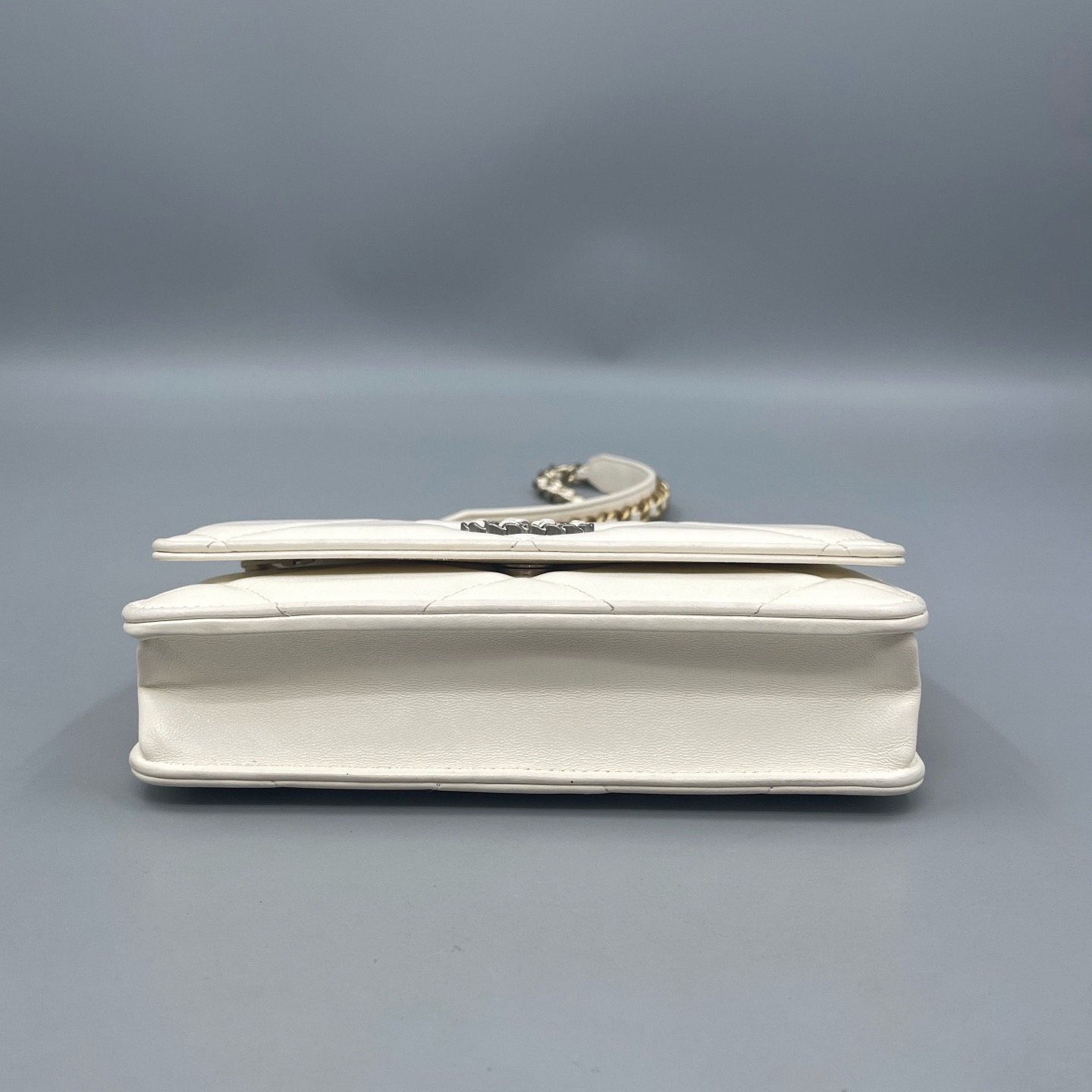 【預訂貨品】Chanel 白色19Woc