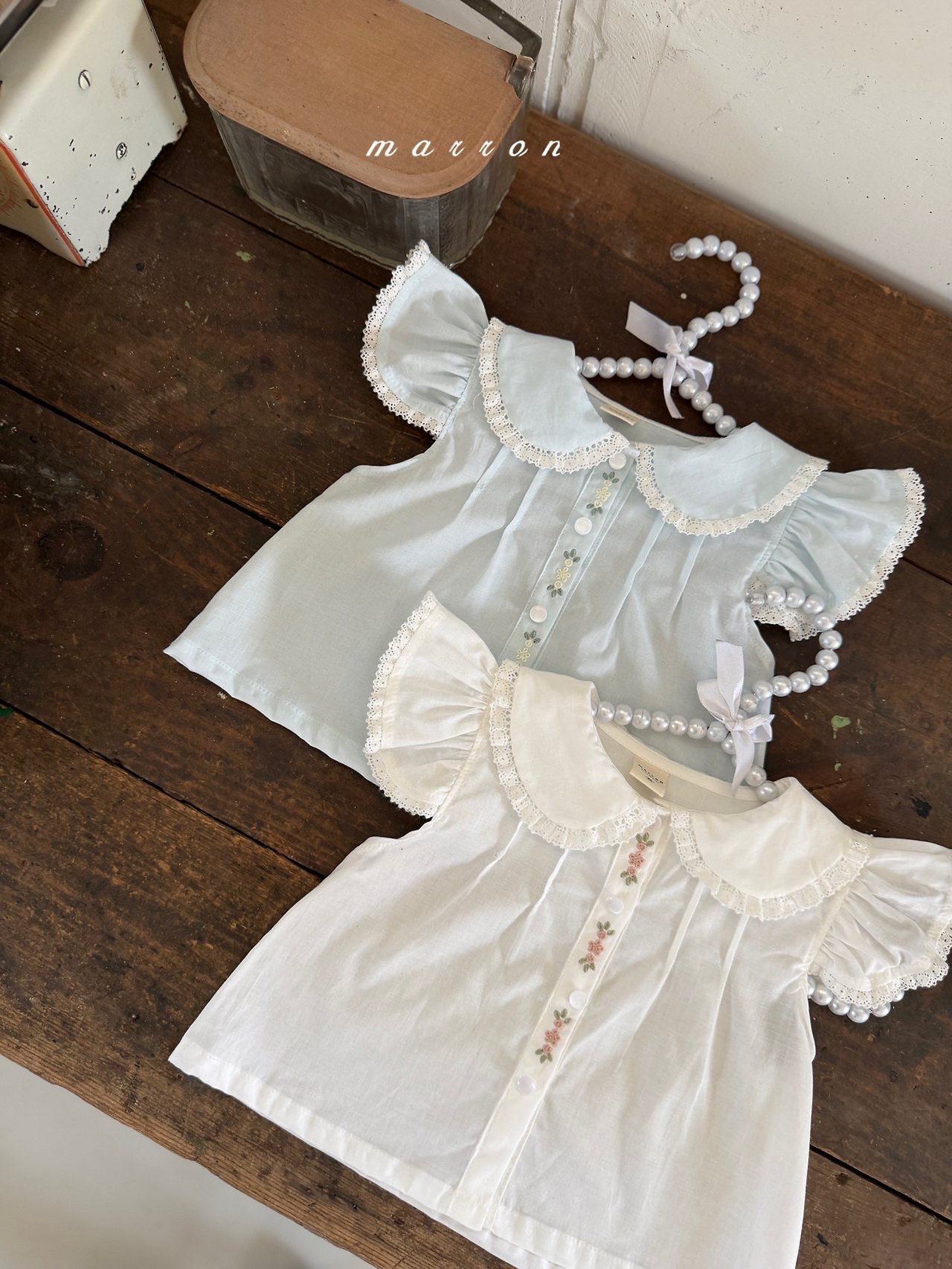 ☀️預訂 韓國直送☀️🇰🇷Marron兩色花卉刺繡蕾絲花邊短袖上衣