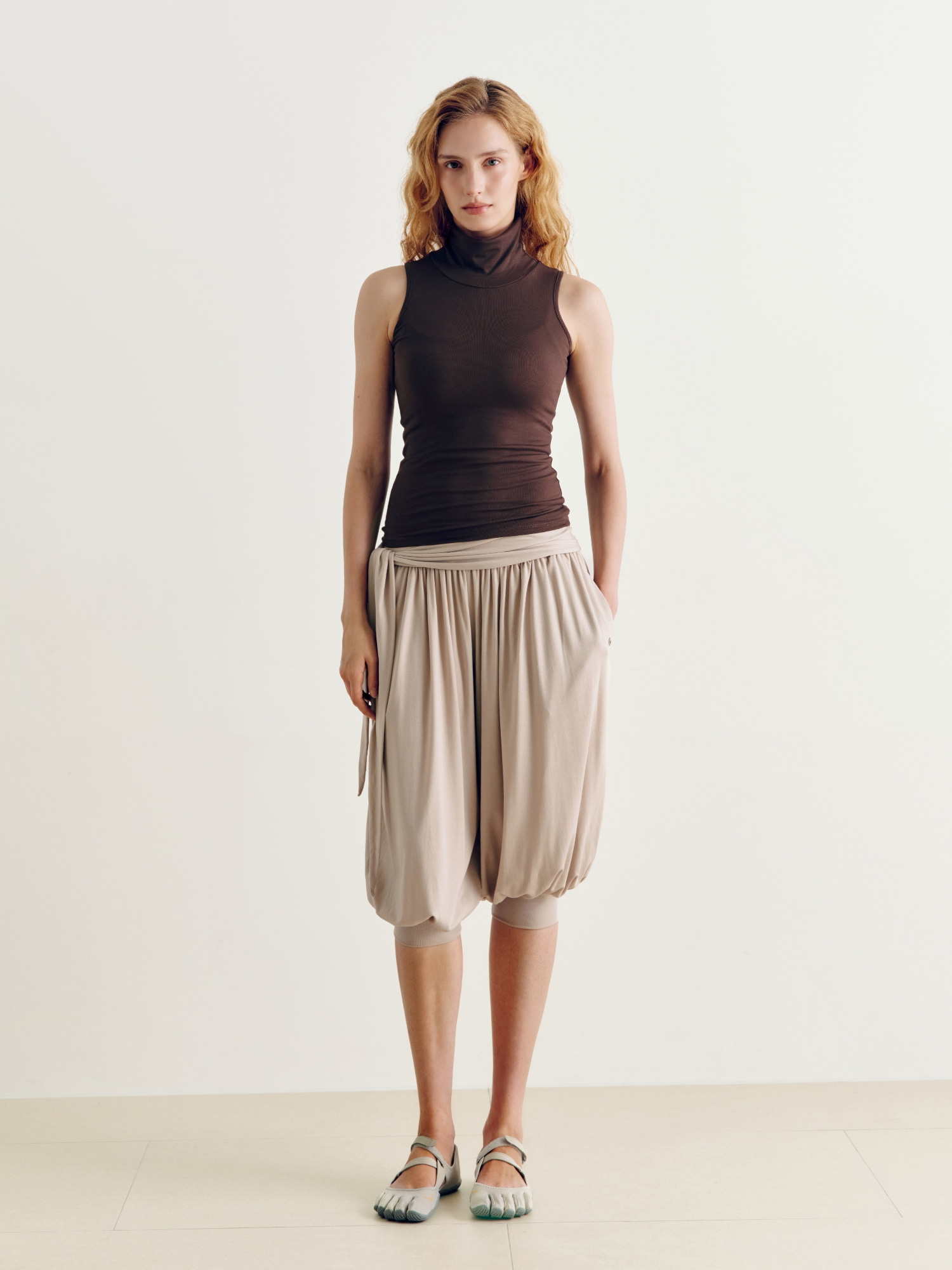 【秋冬高領薄背心】預購_Satva Turtle-Neck Sleeveless by Conch