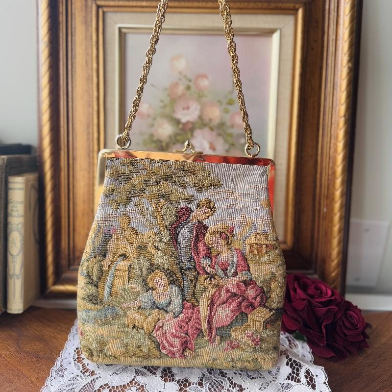 Vintage C.a. 1960-70s JR USA "Family in Countryside with a little sheep" Tapestry kisslock Bag -Two way Bag (MT2219)
