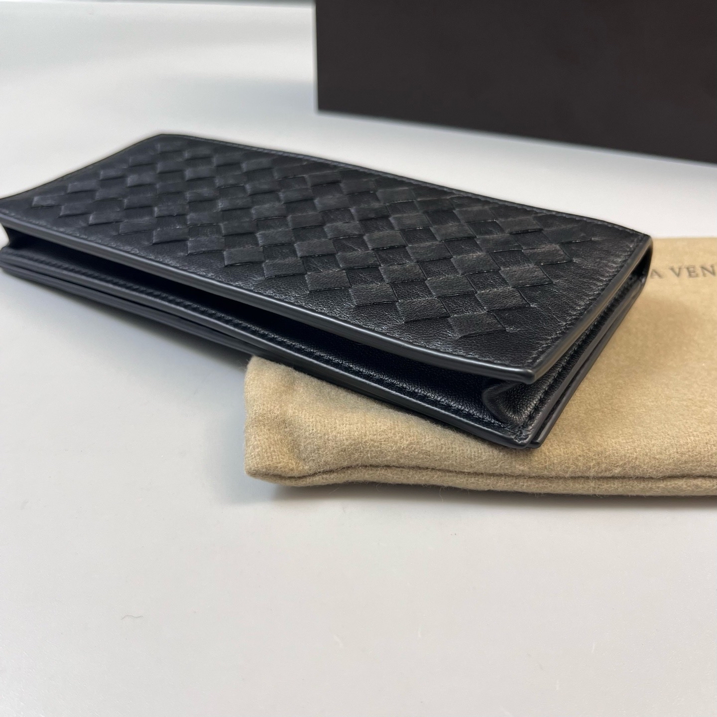 【預訂貨品】BV黑色編織長款銀包