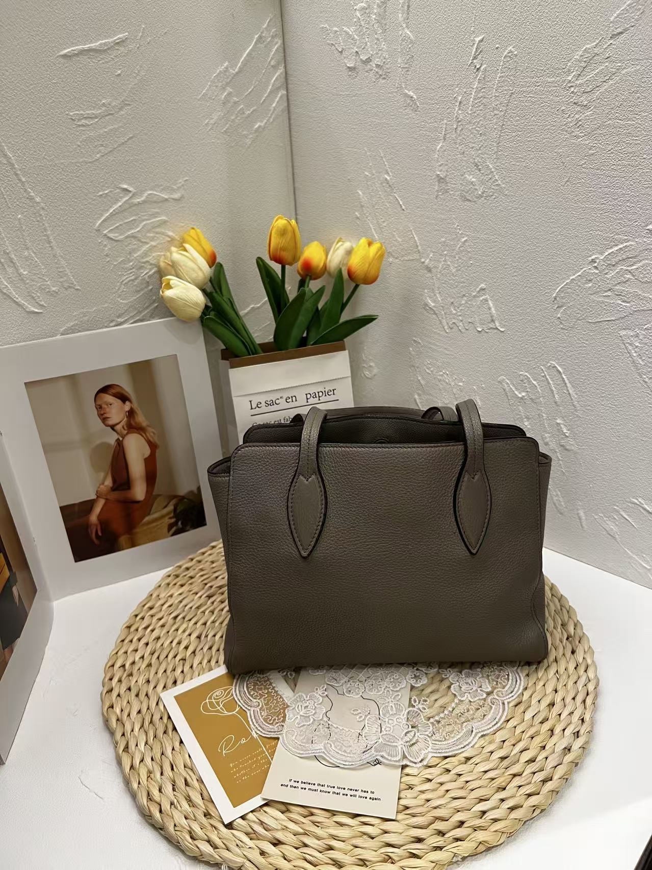 Prada Vitello Daino Tote Bag(Argilla)