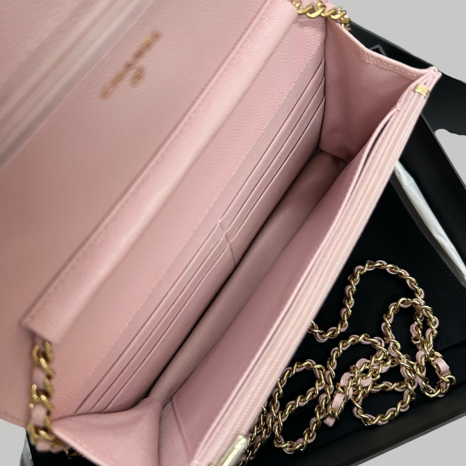 Chanel Caviar WOC 櫻花粉金扣