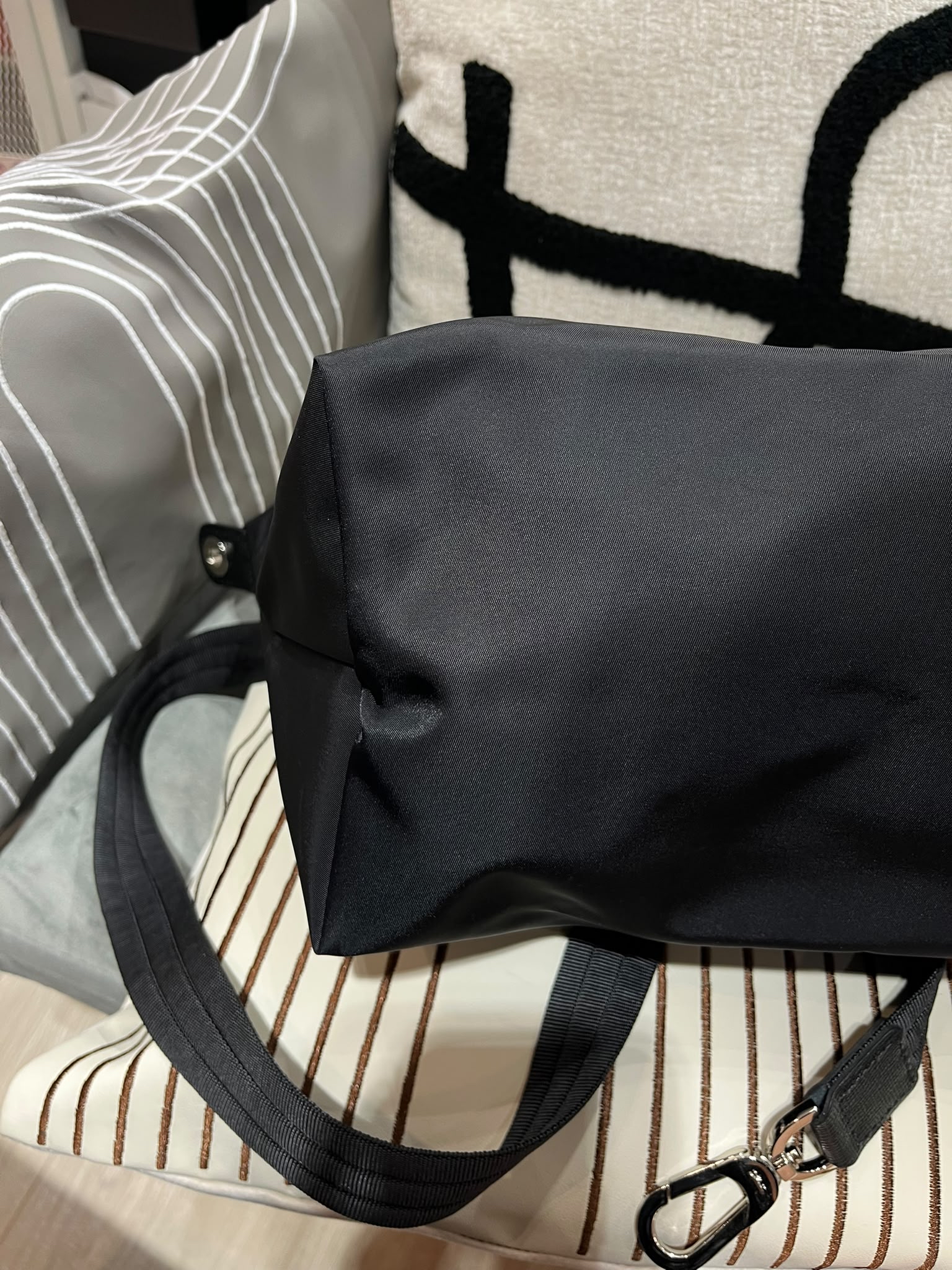 Longchamp LE PLIAGE ENERGY Black, 2way bag 100%Authentic ,98%New 