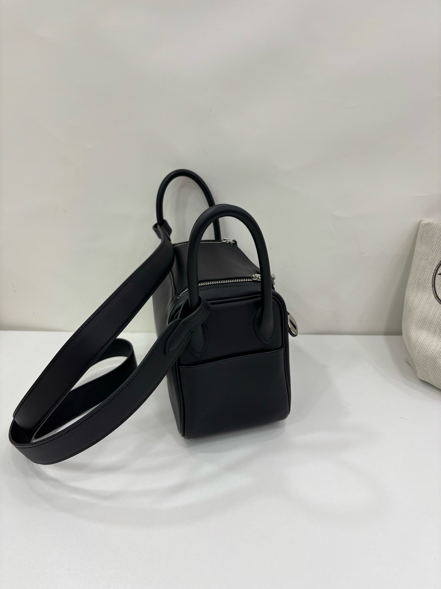 Unused Item HERMÉS Mini Lindy Stamp W / Product Code: 26052301